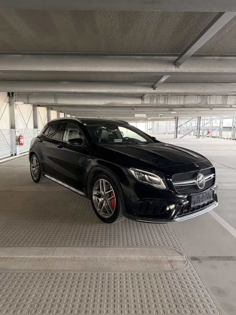Mercedes-Benz GLA 45 AMG Aut. - 1