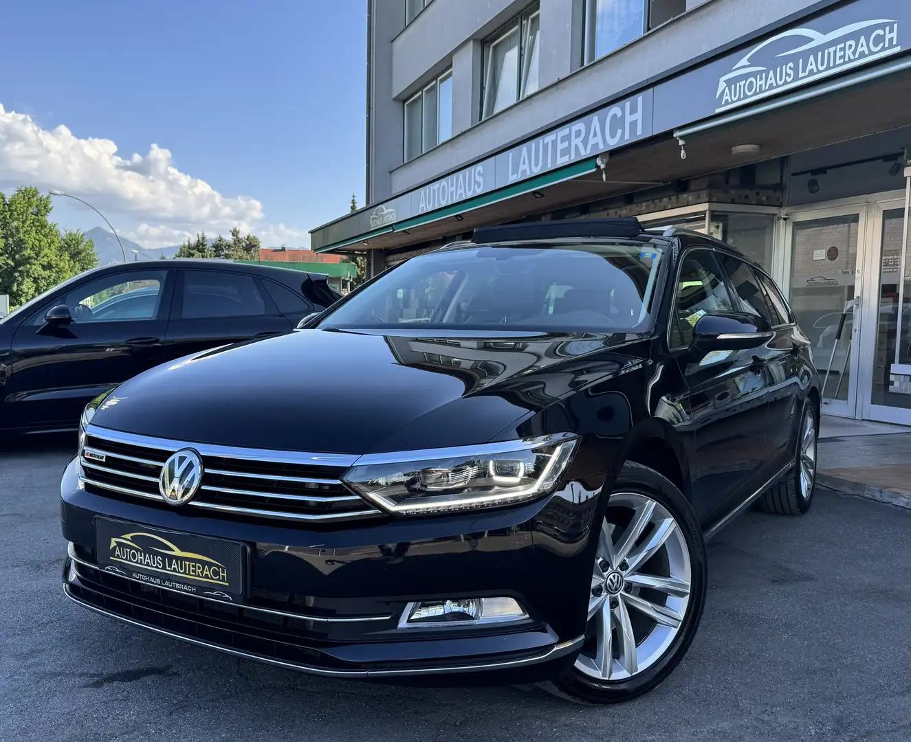 Volkswagen Passat Variant Highline 2.0 TDI 4Motion DSG *PANORAMA *KAM *VIRT Schwarz - 1