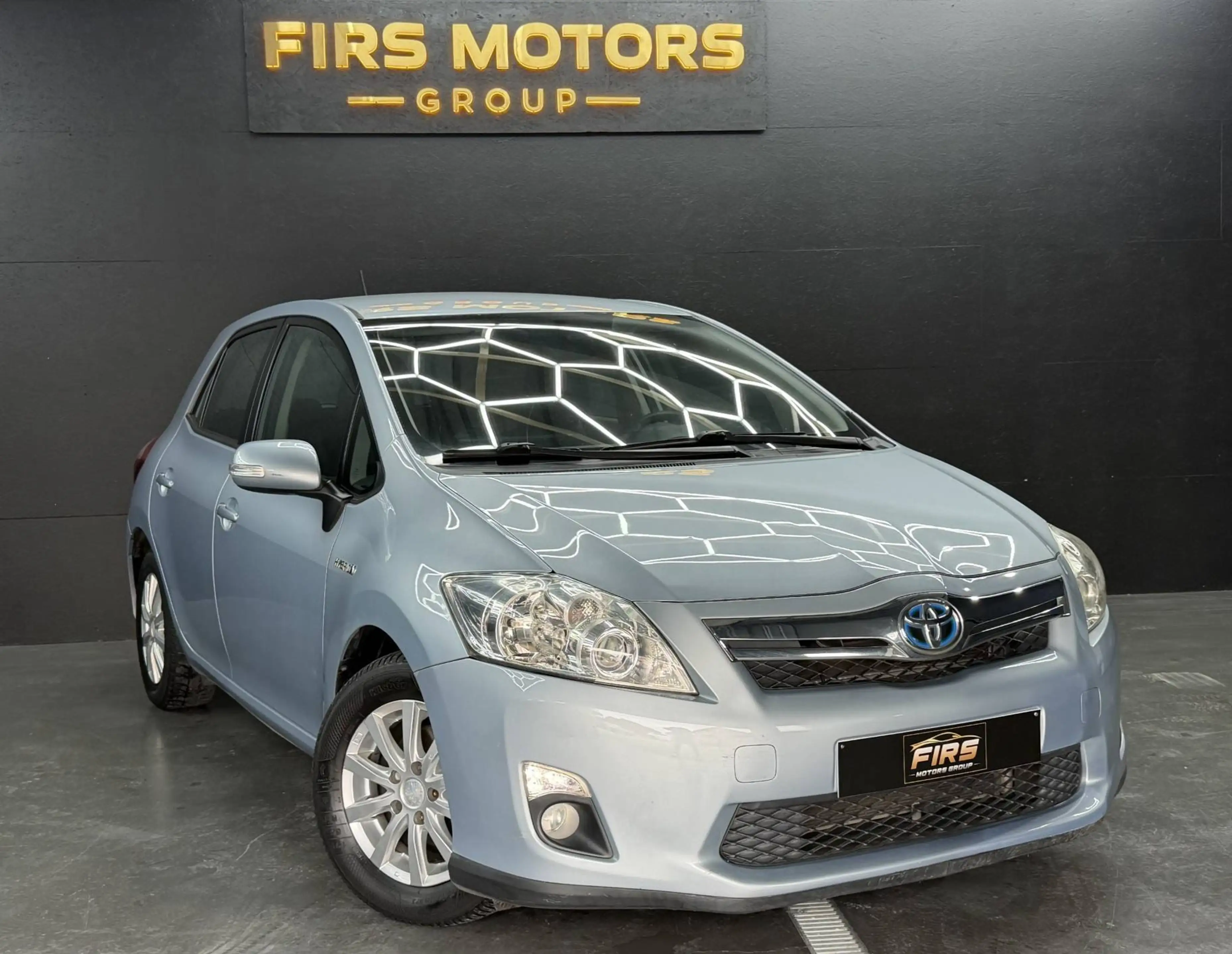 Toyota Auris Auris HEV 1.8i HSD Premium CVT * AIRCO * CARNET COMPLET * GARANTIE ** — photo 3