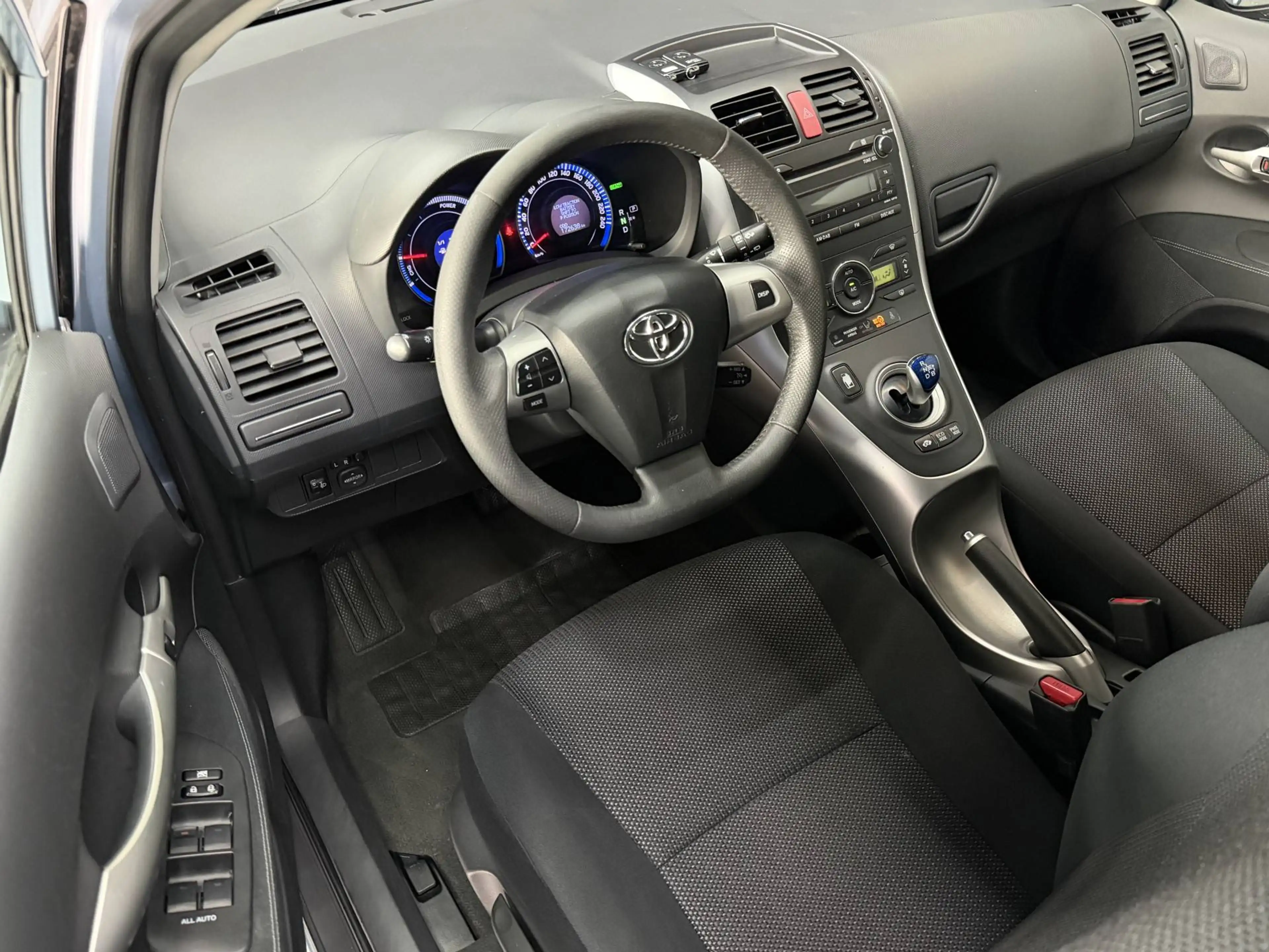 Toyota Auris Auris HEV 1.8i HSD Premium CVT * AIRCO * CARNET COMPLET * GARANTIE ** — photo 13
