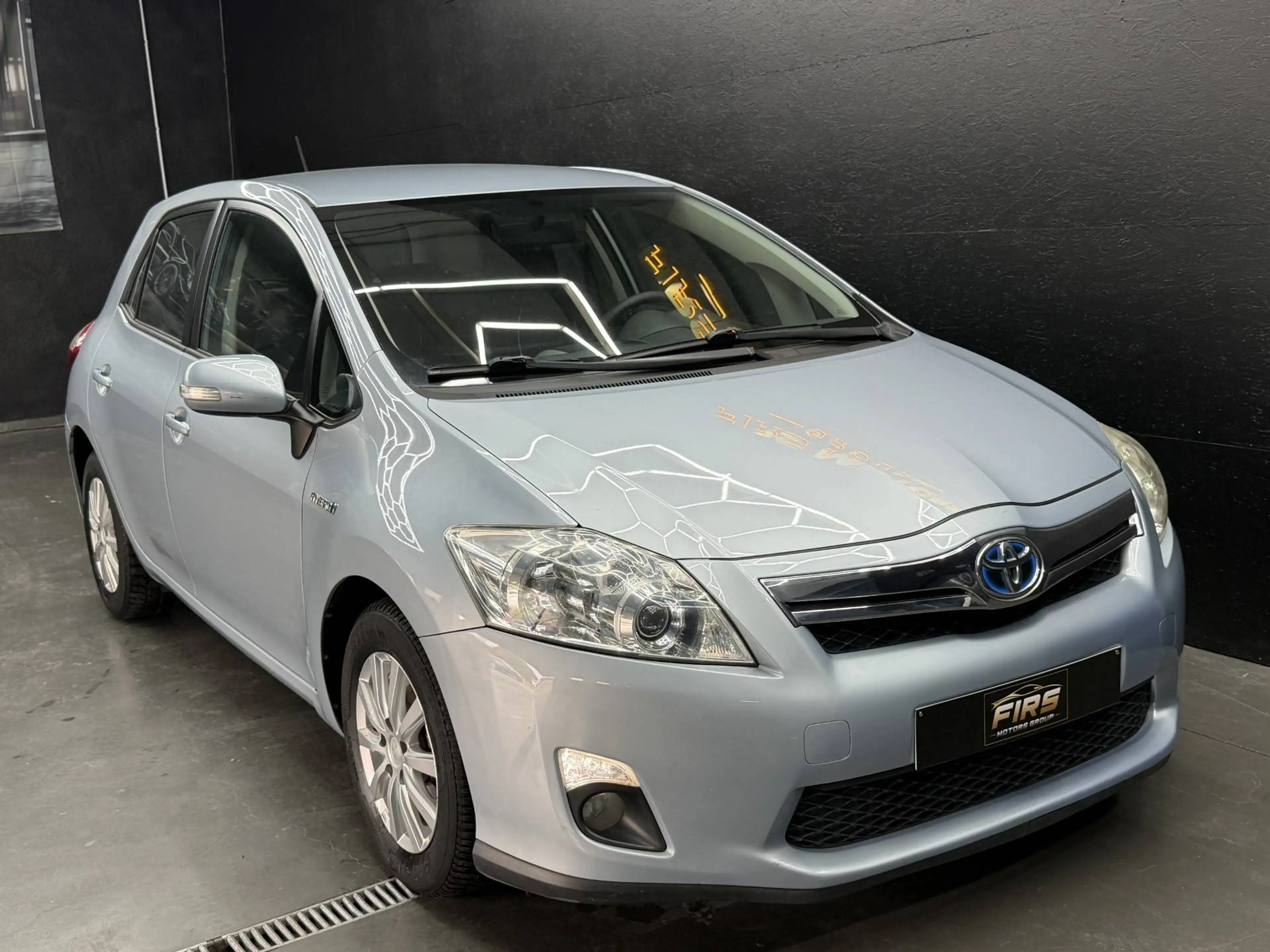 Toyota Auris Auris HEV 1.8i HSD Premium CVT * AIRCO * CARNET COMPLET * GARANTIE ** — photo 9