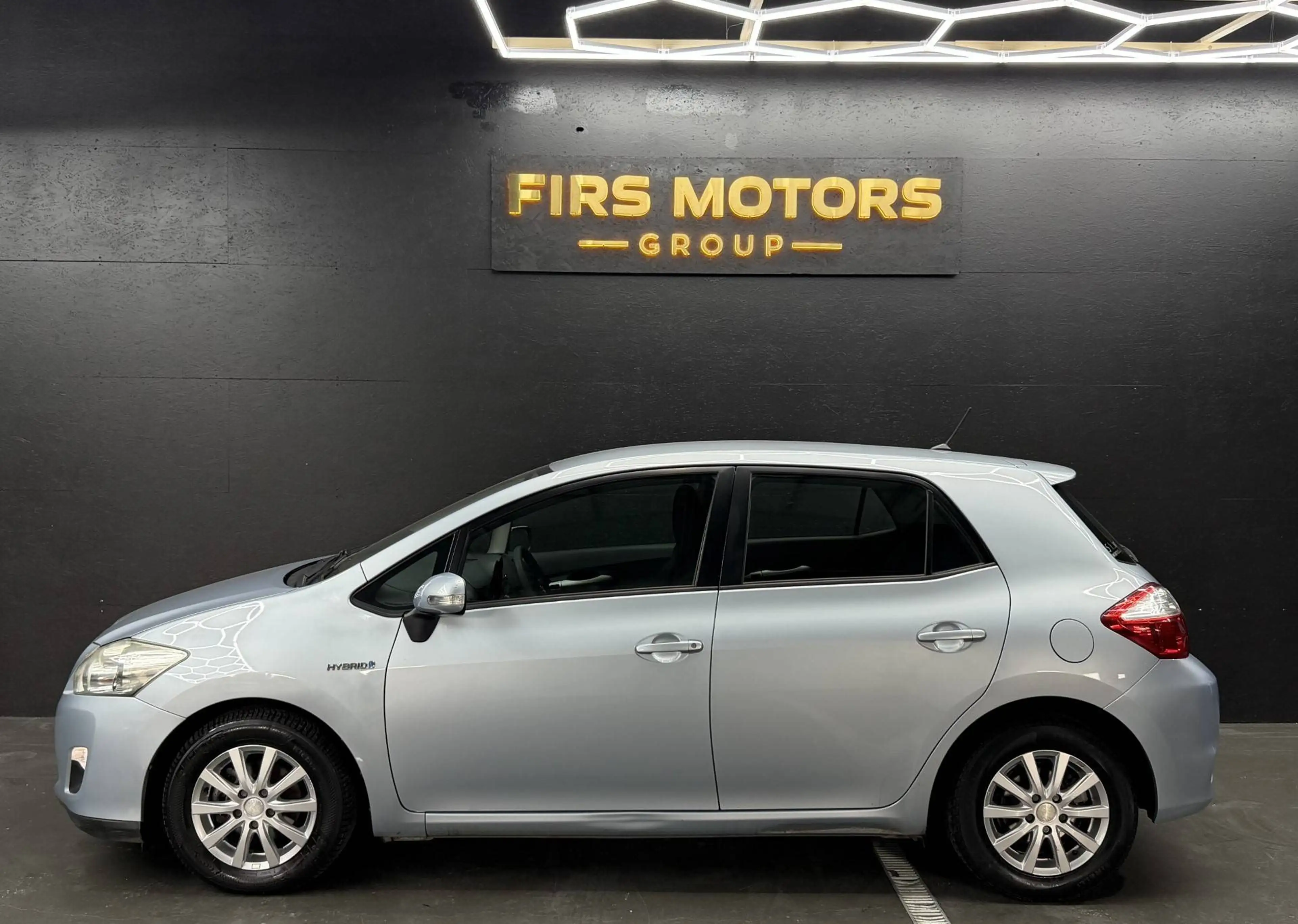 Toyota Auris Auris HEV 1.8i HSD Premium CVT * AIRCO * CARNET COMPLET * GARANTIE ** — photo 5