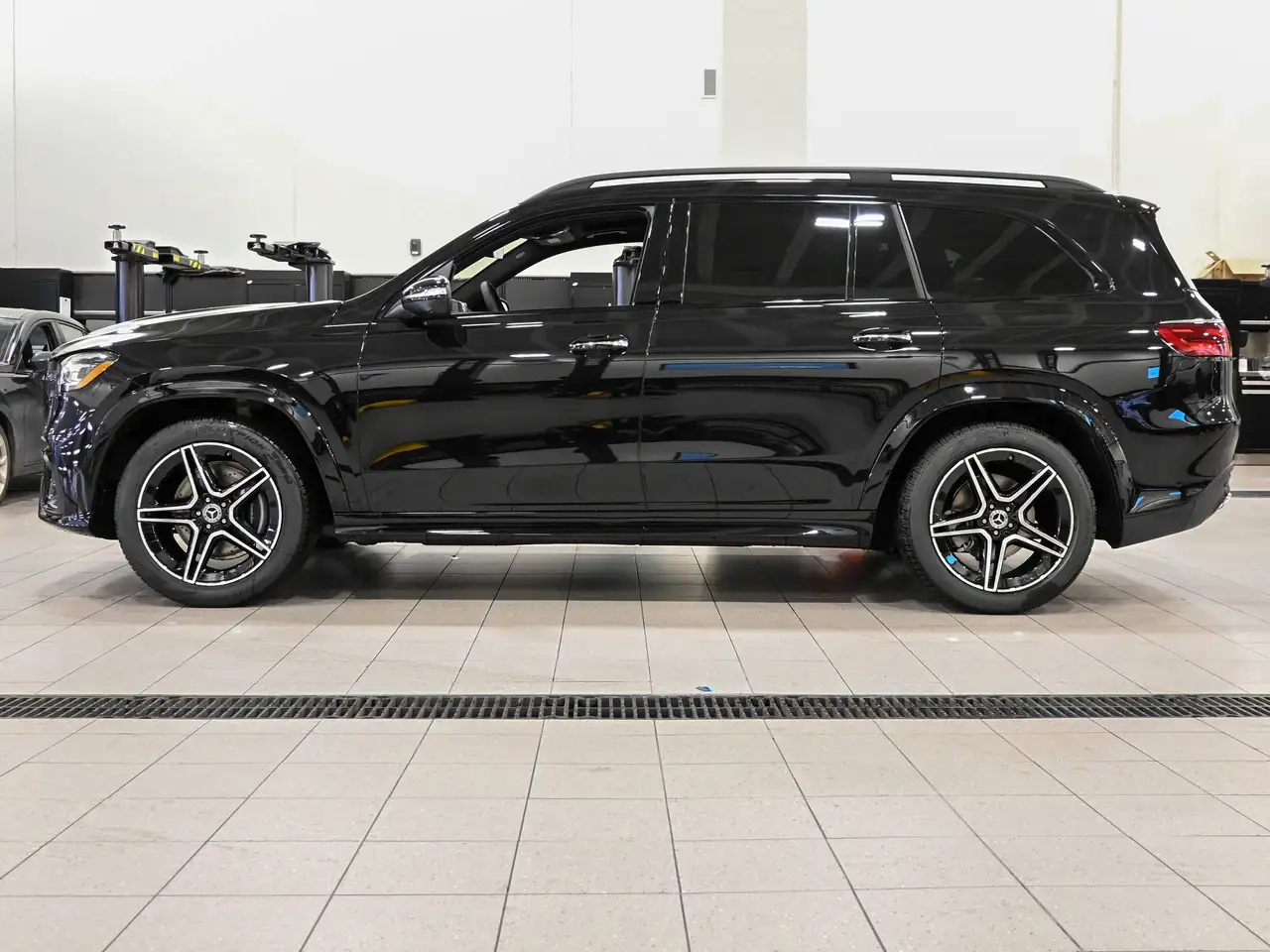 Mercedes-Benz GLS снимка Mercedes-Benz GLS