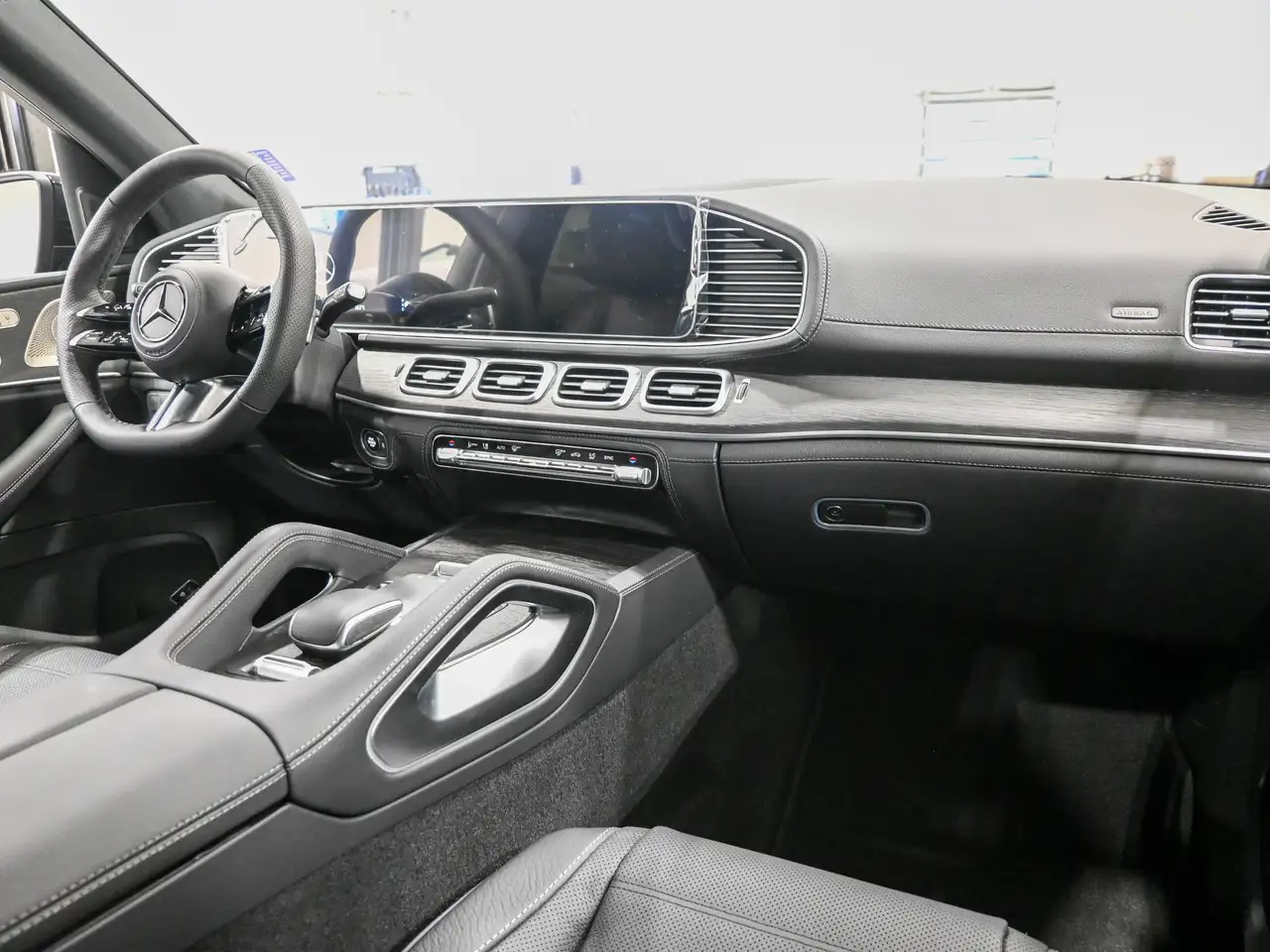 Mercedes-Benz GLS снимка Mercedes-Benz GLS