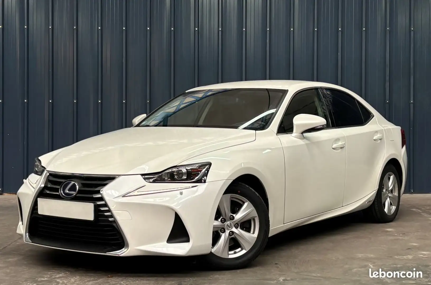 Lexus IS 300 300H phase 2 Business 223ch Garantie 1 An Parfait Etat Caméra Régulateur Blanc - 1