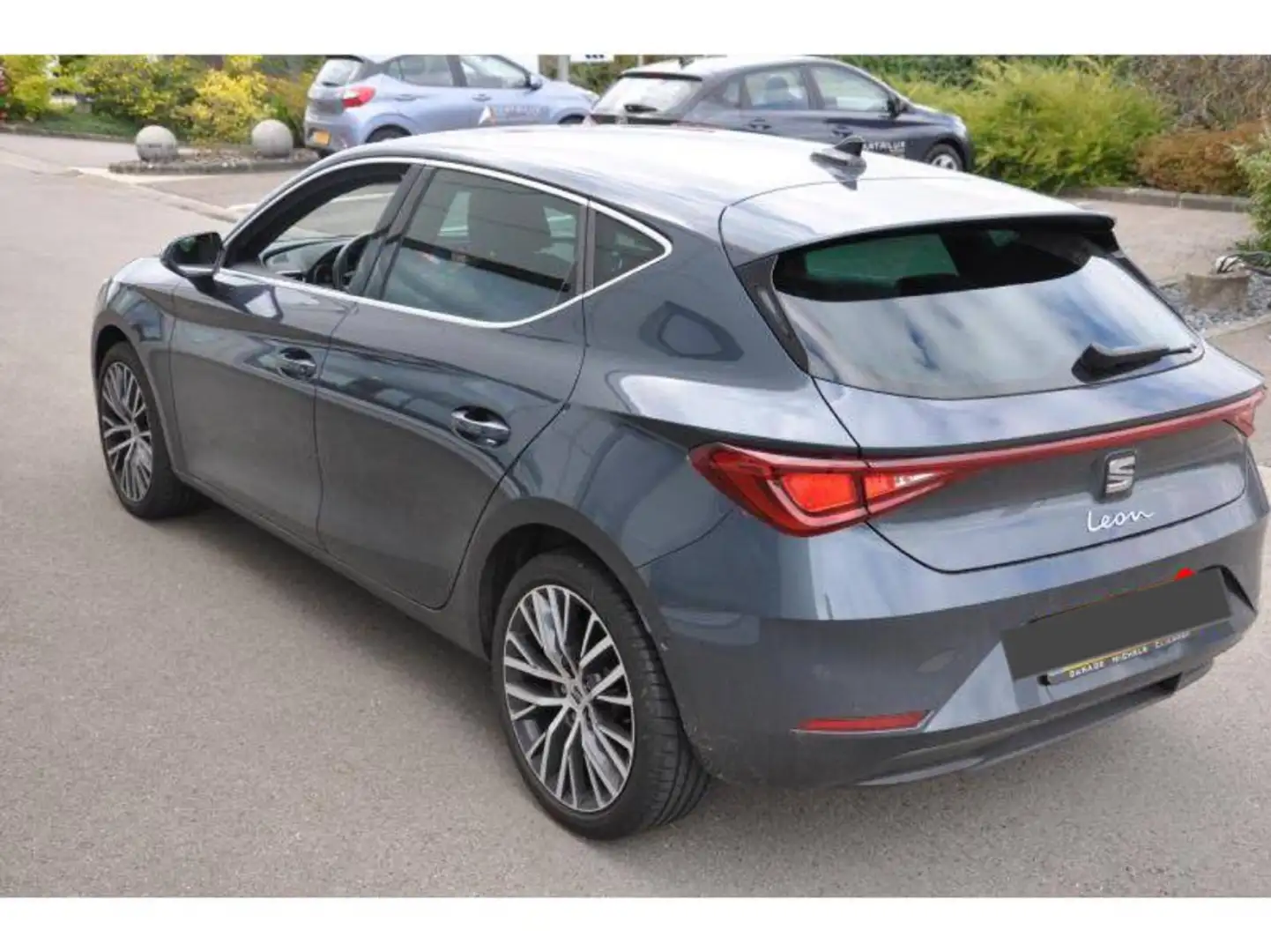 SEAT Leon 1.5eTSI Xcellence DSG 1er prop garantie 12 mois Gris - 2