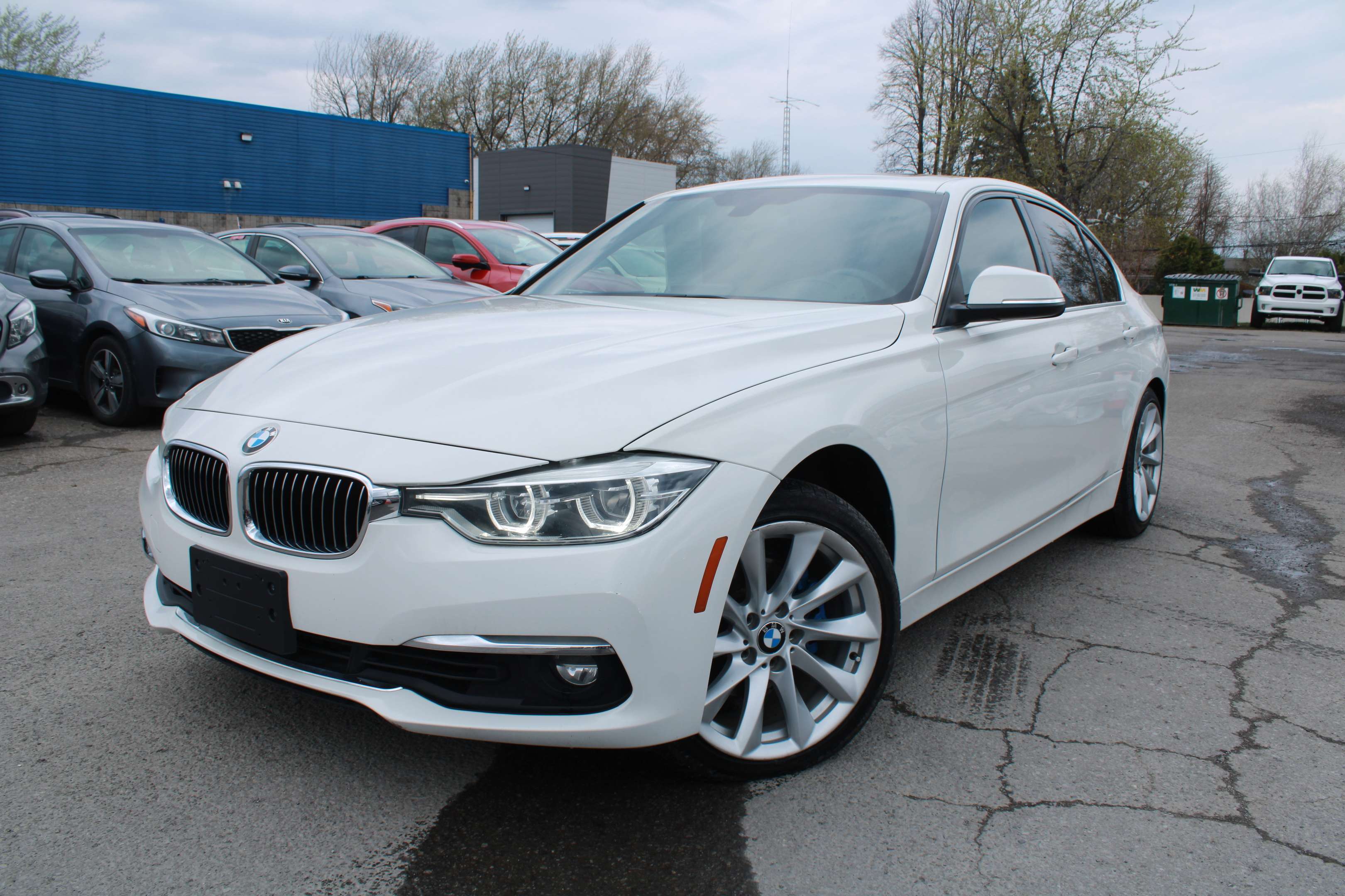 2017 BMW 3 Series Sedan 330i xDrive