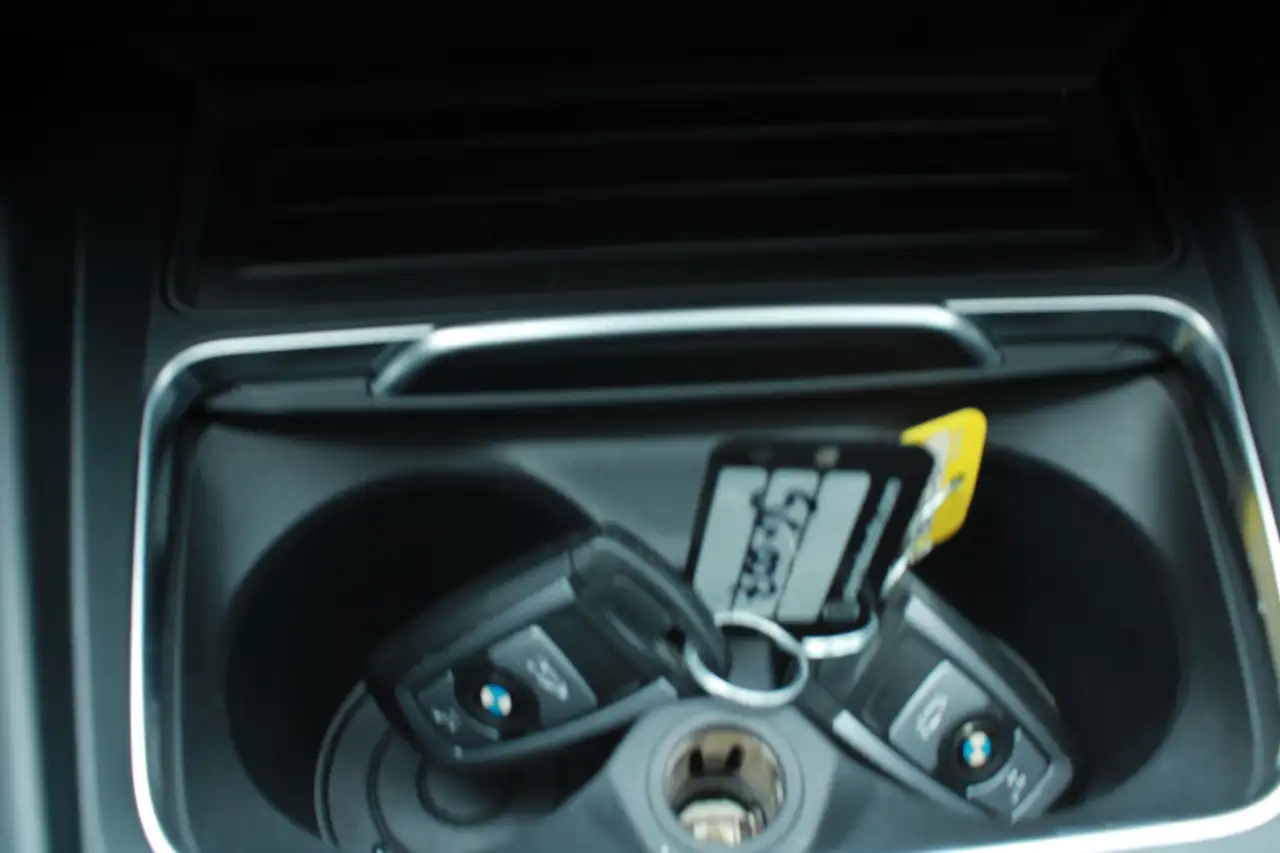 BMW 3 Series снимка BMW 3 Series