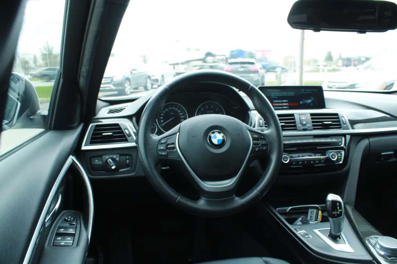 BMW 3 Series снимка BMW 3 Series