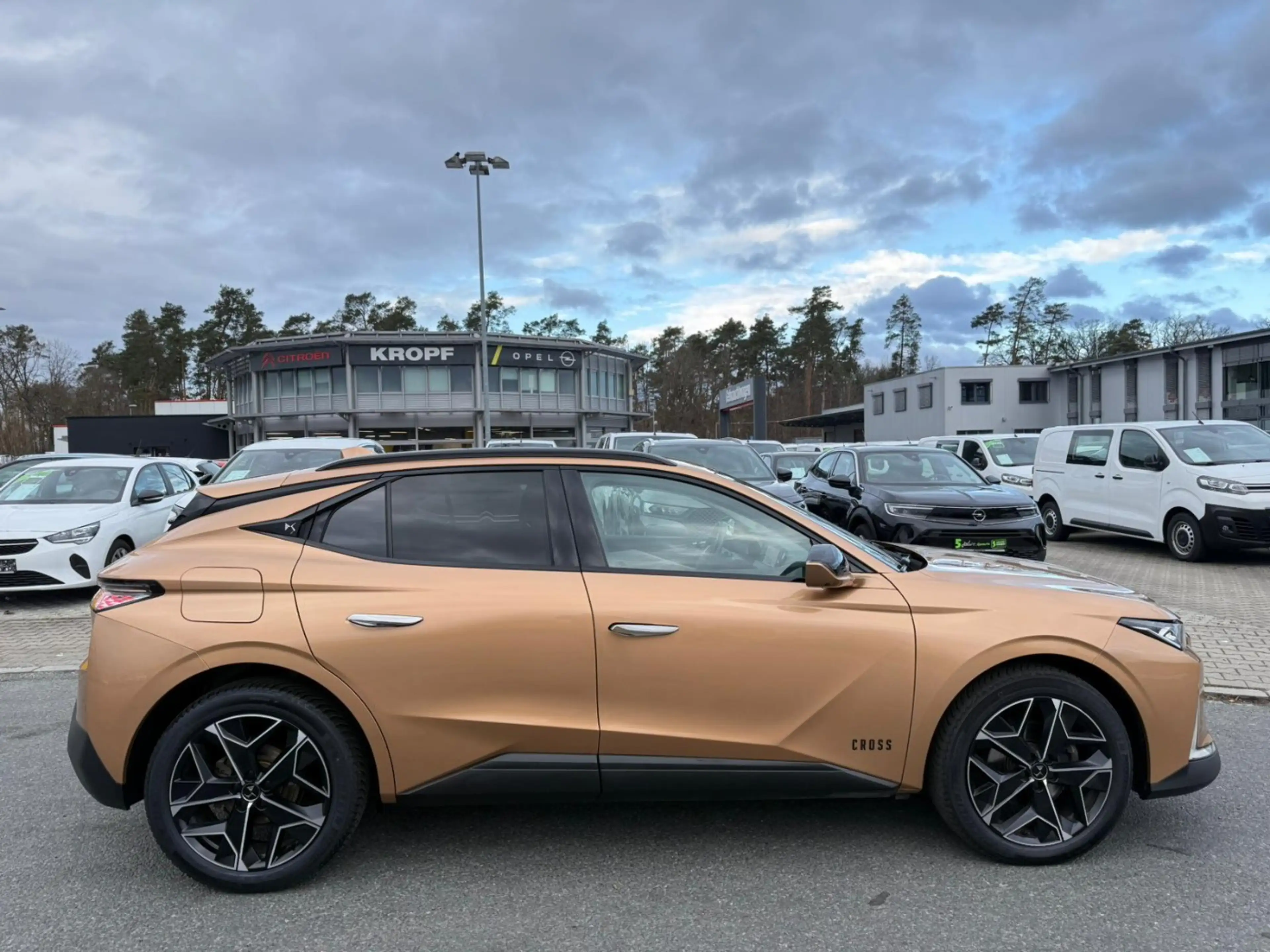 DS Automobiles DS 4 1.5 BlueHDi 130 S&S Cross Rivoli SHZ+Kam. — photo 5