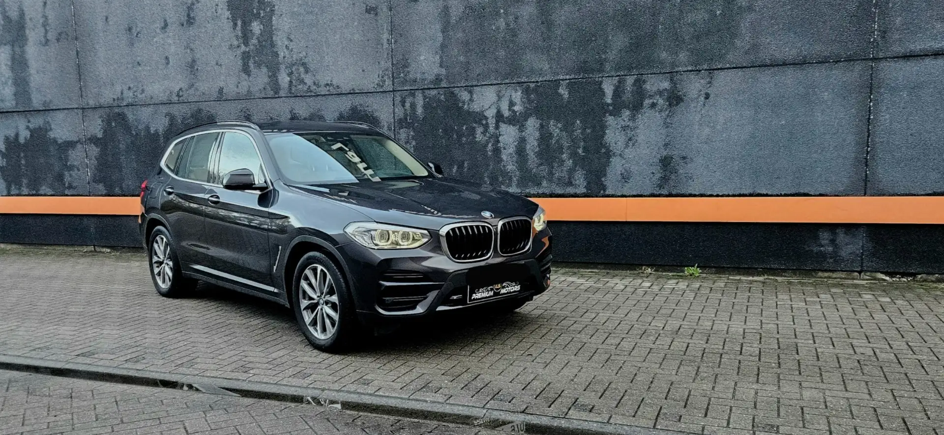 BMW X3 sDrive18d M INTER/ HEAD-UP/LED/LEDER/*NIEUWSTAAT Grijs - 1