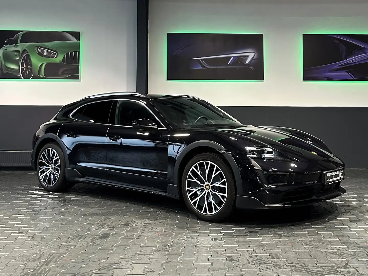 Porsche Taycan 4 Cross Turismo*2024*BRD*PANO*HUD*PASM* Schwarz - 1