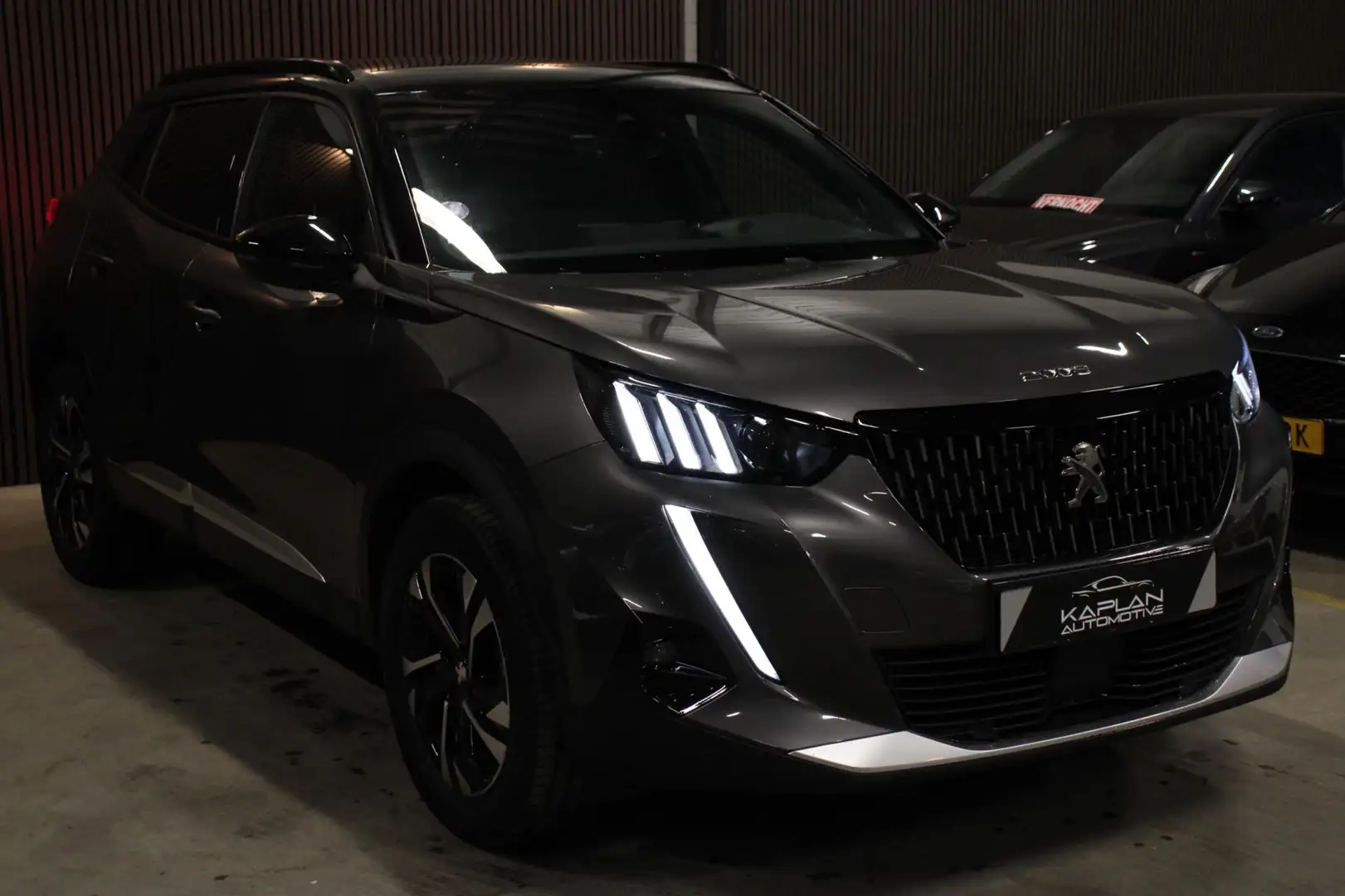 Peugeot 2008 GT-Line 131PK Navi Virtual 360Cam Garantie CarPlay Gris - 2