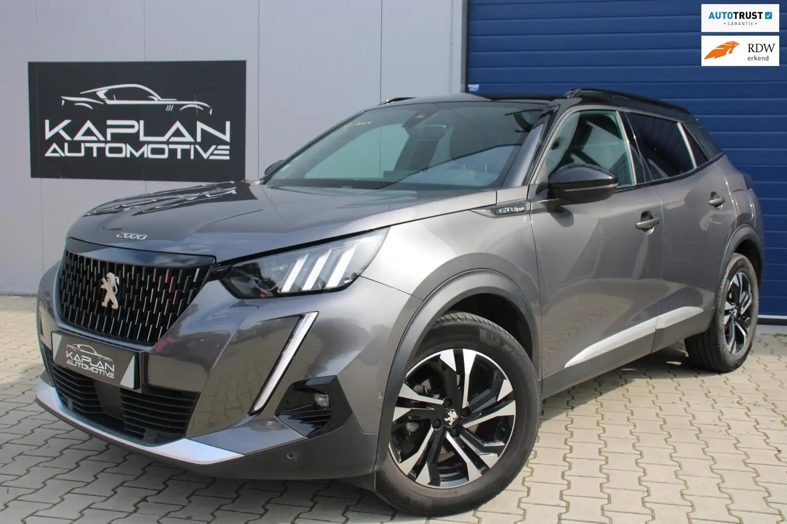 Peugeot 2008 GT 131PK Navi Virtual 360Cam Garantie CarPlay Sfee Grijs - 1