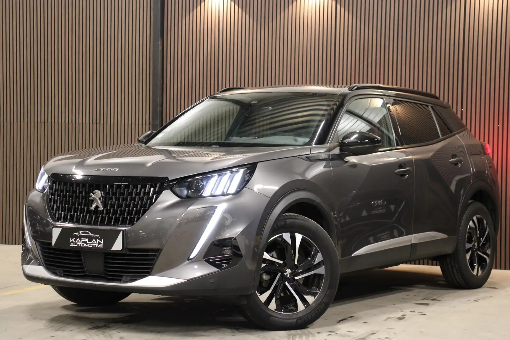 Peugeot 2008 GT-Line 131PK Navi Virtual 360Cam Garantie CarPlay Gris - 1