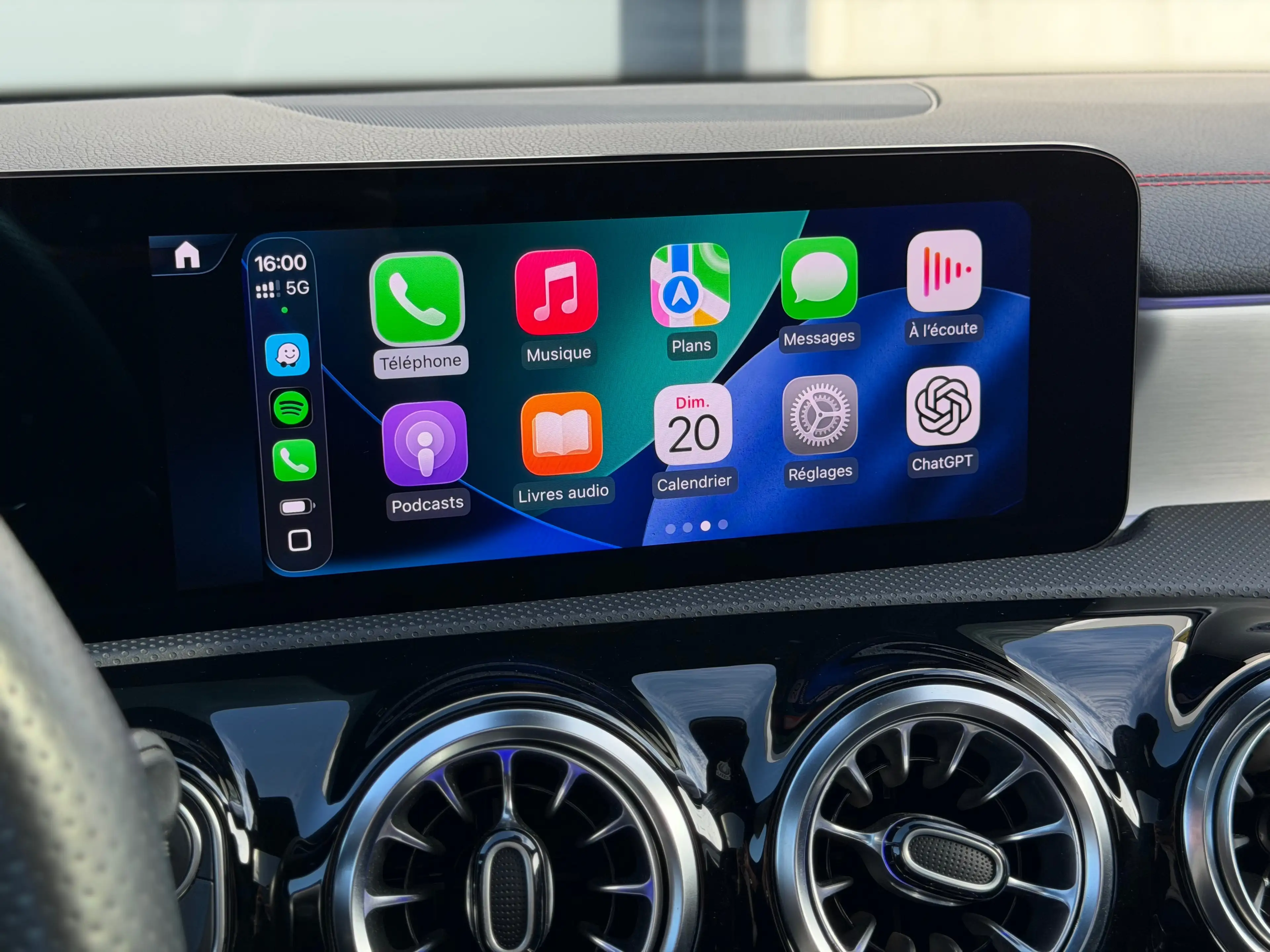 Mercedes-Benz CLA 200 e hybride AMG *Toit Pano/ Caméra/ Apple CarPlay/ LED* Garantie — photo 14