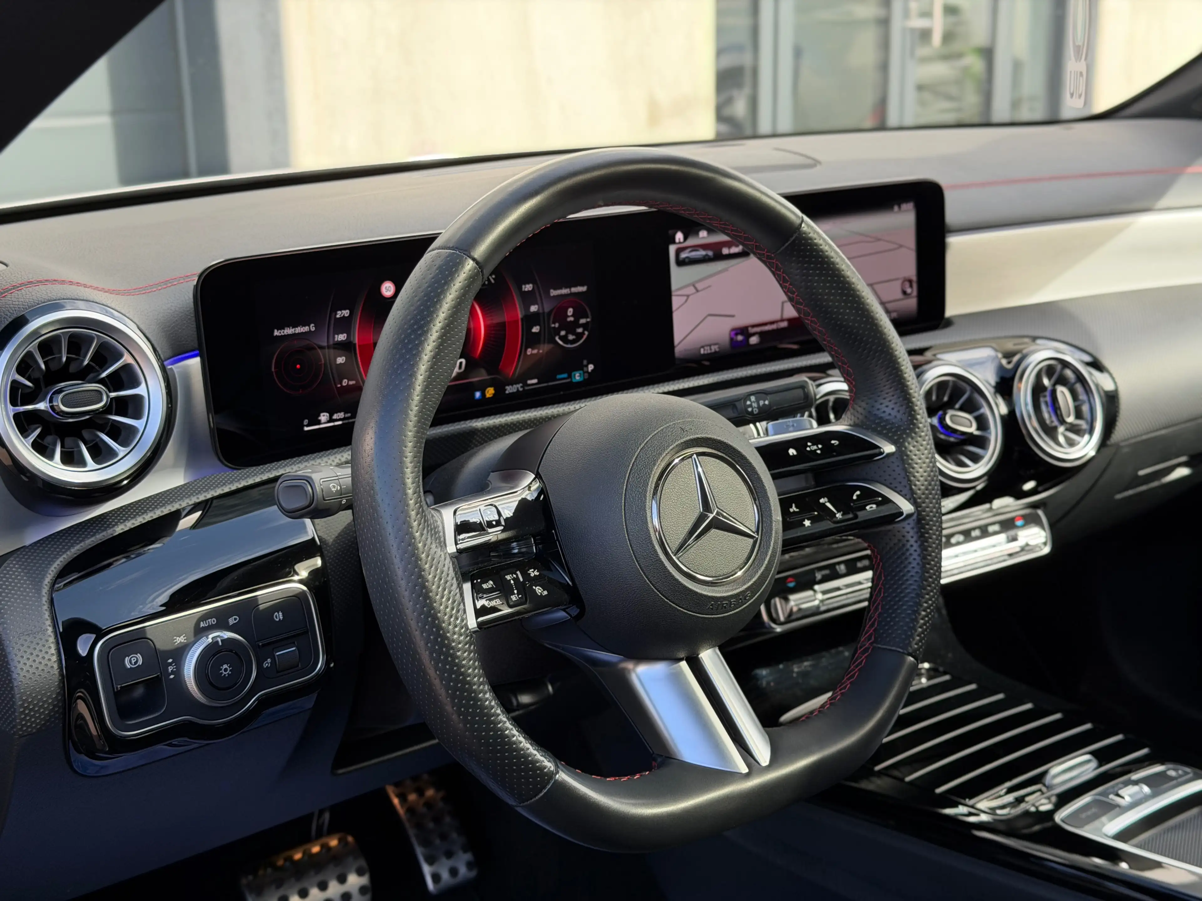 Mercedes-Benz CLA 200 e hybride AMG *Toit Pano/ Caméra/ Apple CarPlay/ LED* Garantie — photo 6