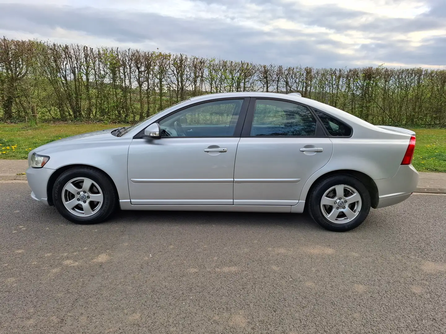 Volvo S40 S40 1.6 D DRIVe Summum Full Options Plateado - 2