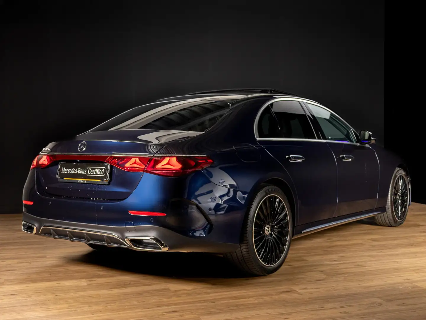 Mercedes-Benz E 300 Limousine 300e Sport Edition Premium | Panorama da Blauw - 2