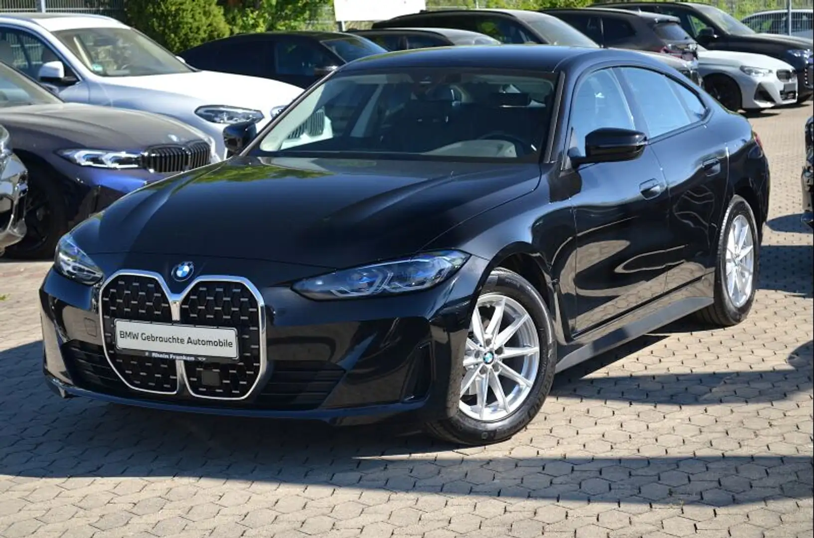 BMW 420 i Gran Coupé LiveCpt+.Laser.ACC.HiFi.DrvngAss Schwarz - 2