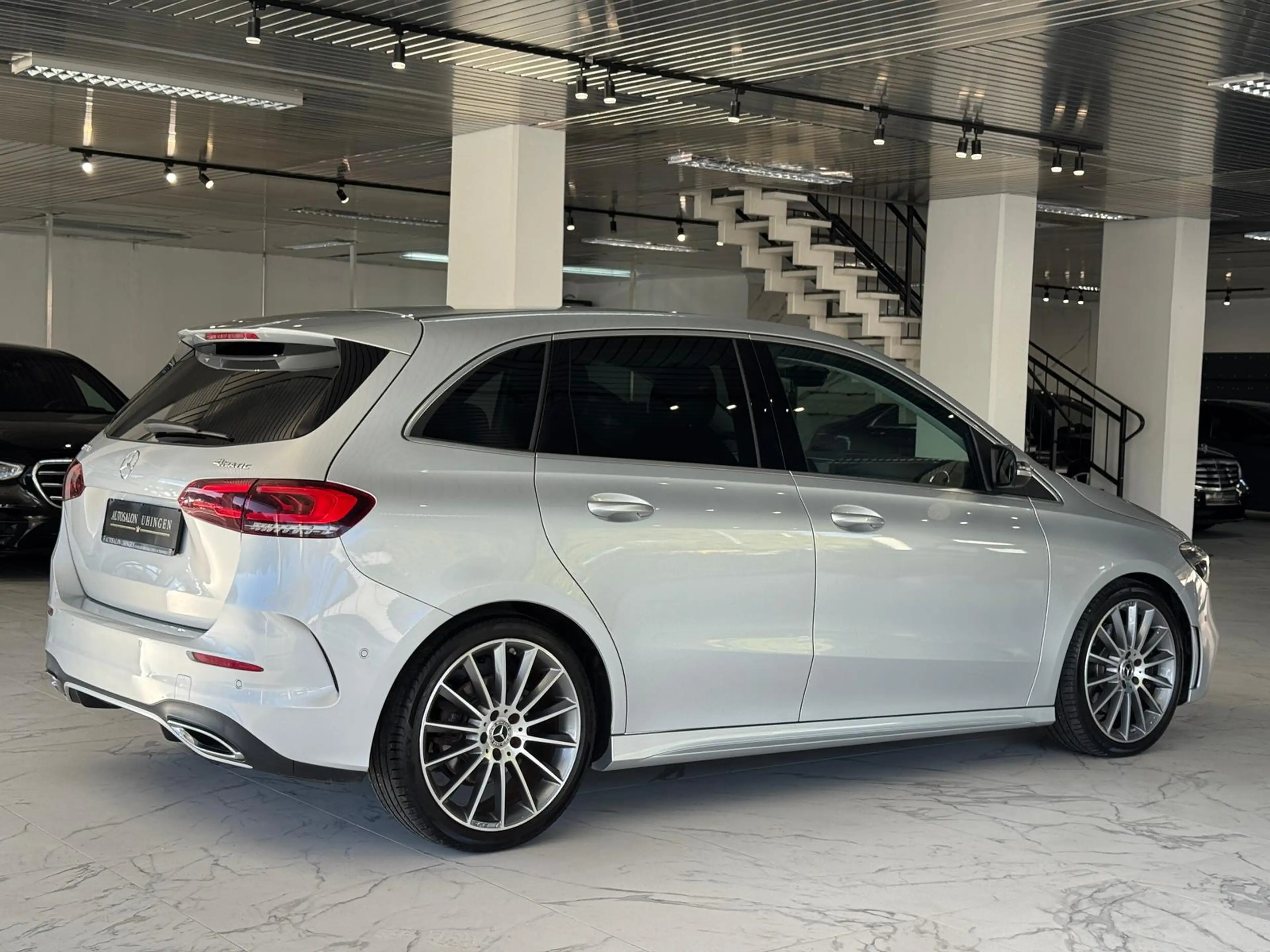 Mercedes-Benz B 220 7G*4MATIC*3x AMG*WIDE*DISTR*KAM*M-BEAM*AHK — photo 5
