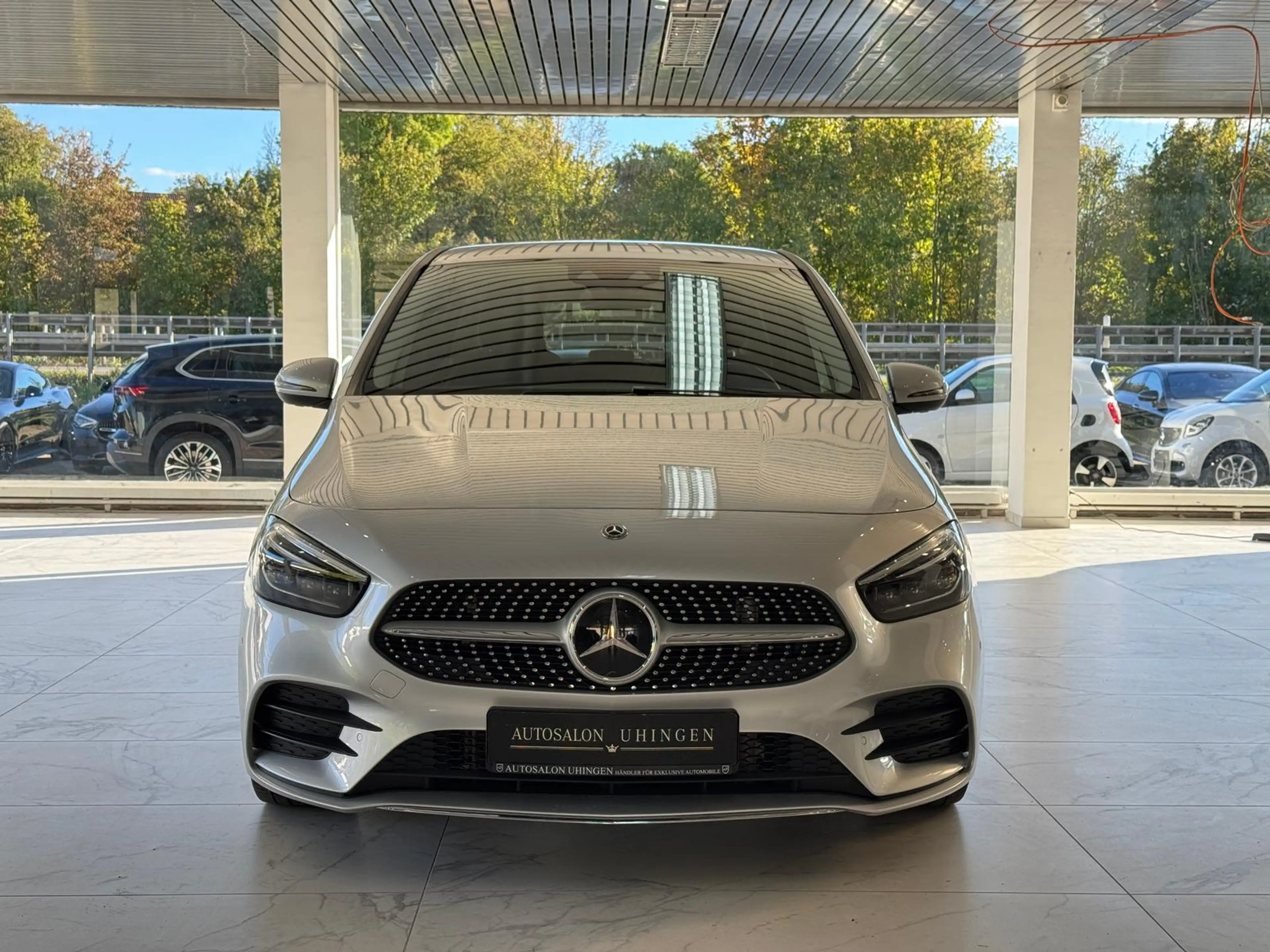 Mercedes-Benz B 220 7G*4MATIC*3x AMG*WIDE*DISTR*KAM*M-BEAM*AHK — photo 2