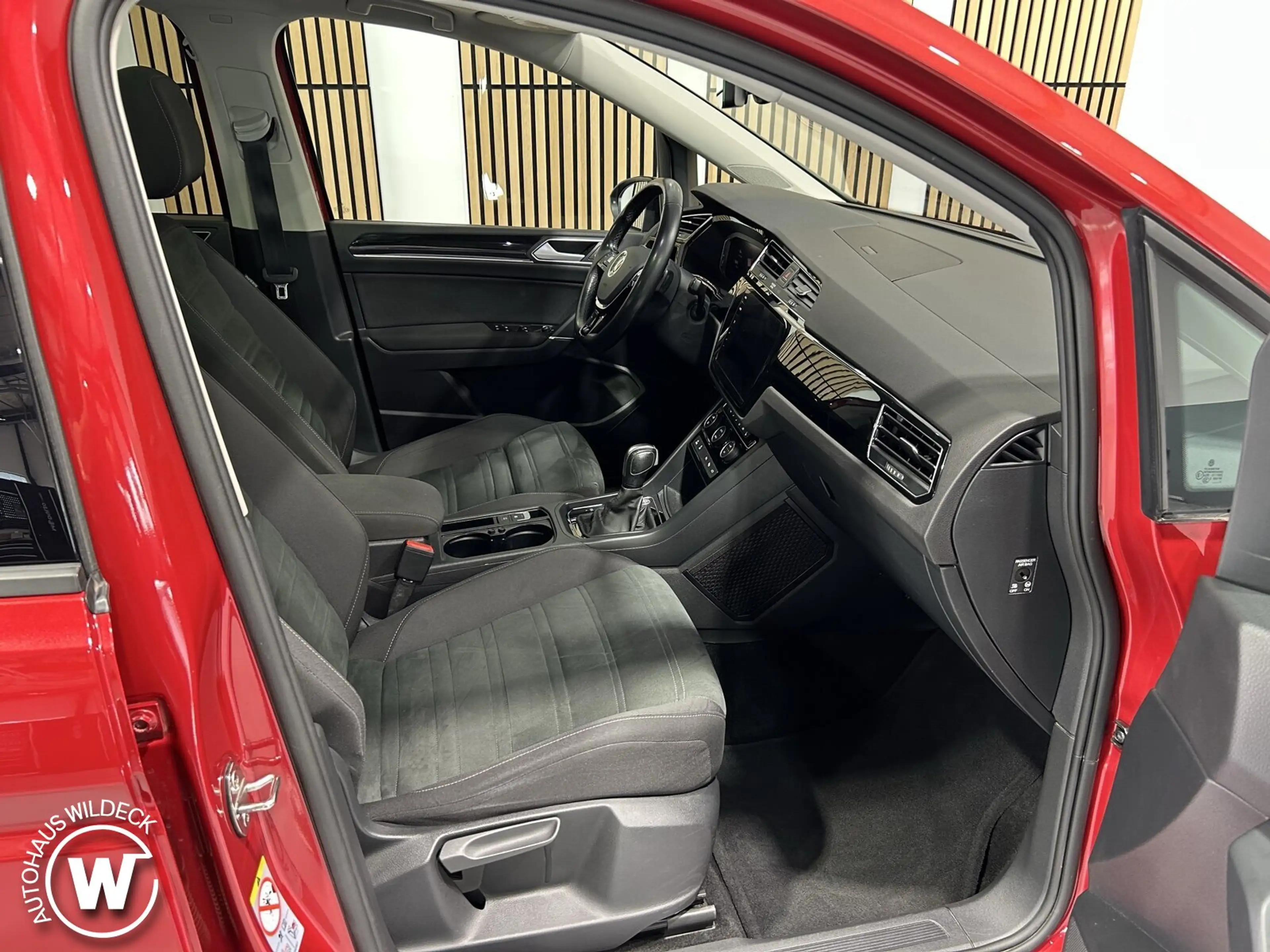 Volkswagen Touran Touran 2.0TDI DSG Highline Navi ACC Pano AHK Standh — photo 32
