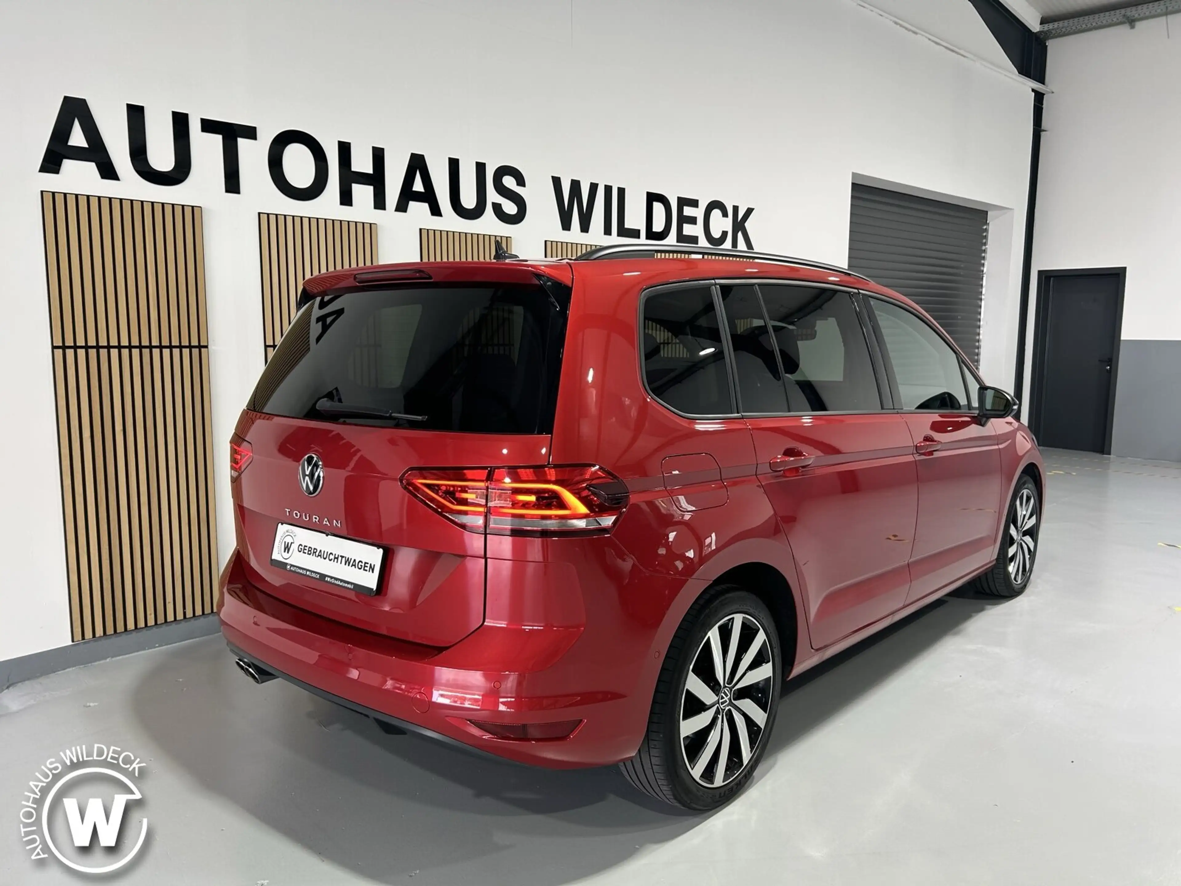 Volkswagen Touran Touran 2.0TDI DSG Highline Navi ACC Pano AHK Standh — photo 5