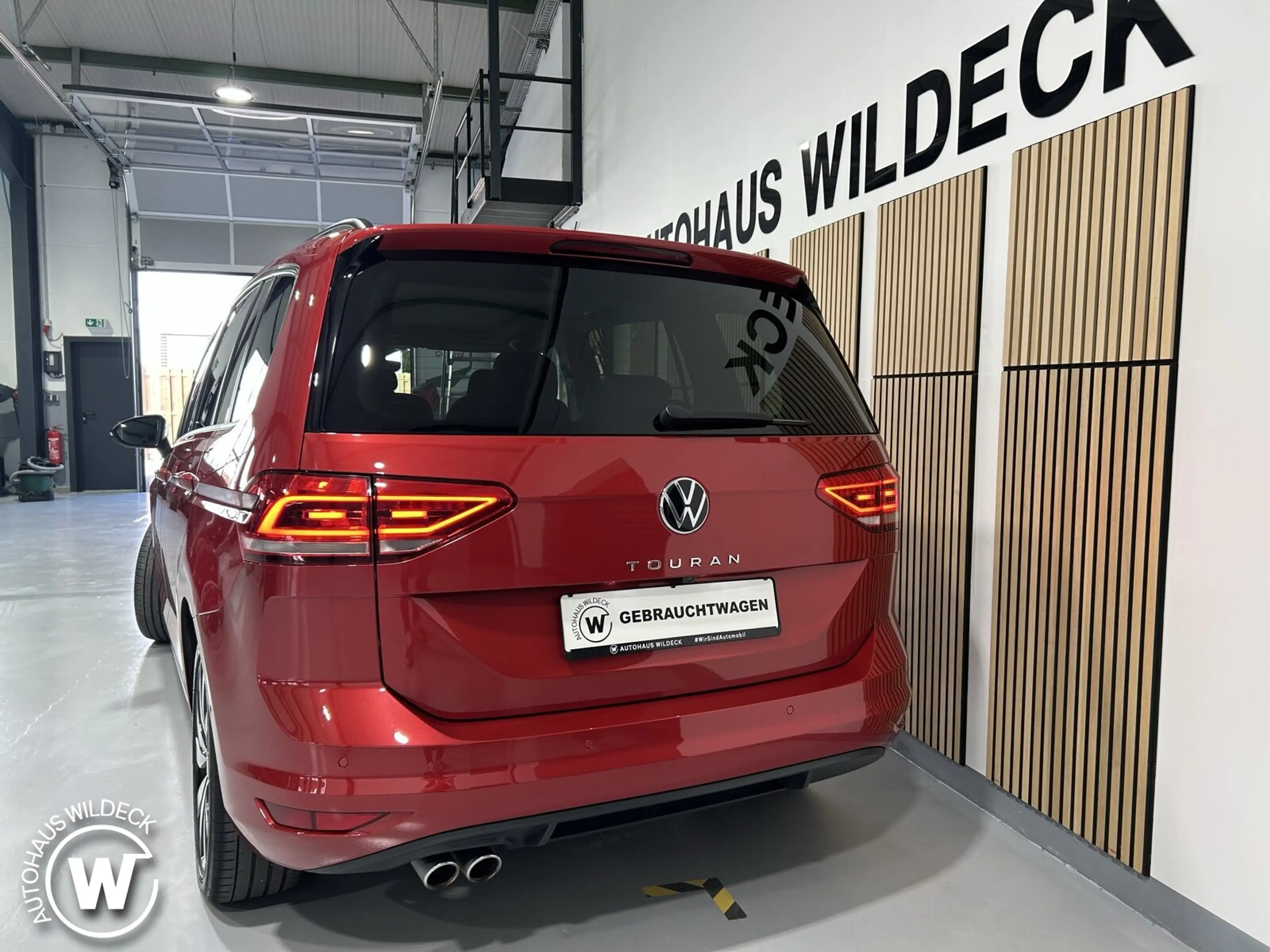 Volkswagen Touran Touran 2.0TDI DSG Highline Navi ACC Pano AHK Standh — photo 4