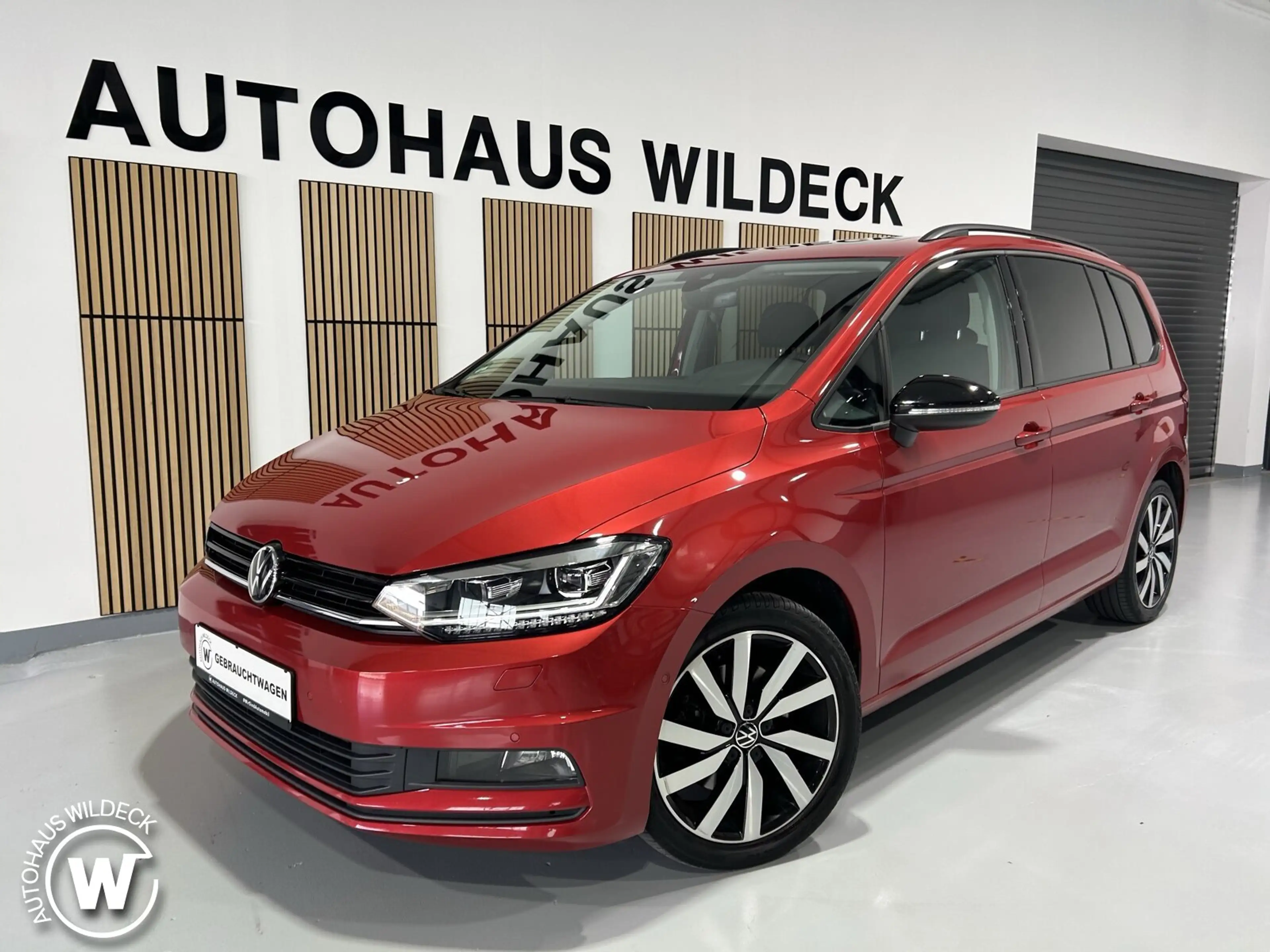Volkswagen Touran Touran 2.0TDI DSG Highline Navi ACC Pano AHK Standh — photo 2