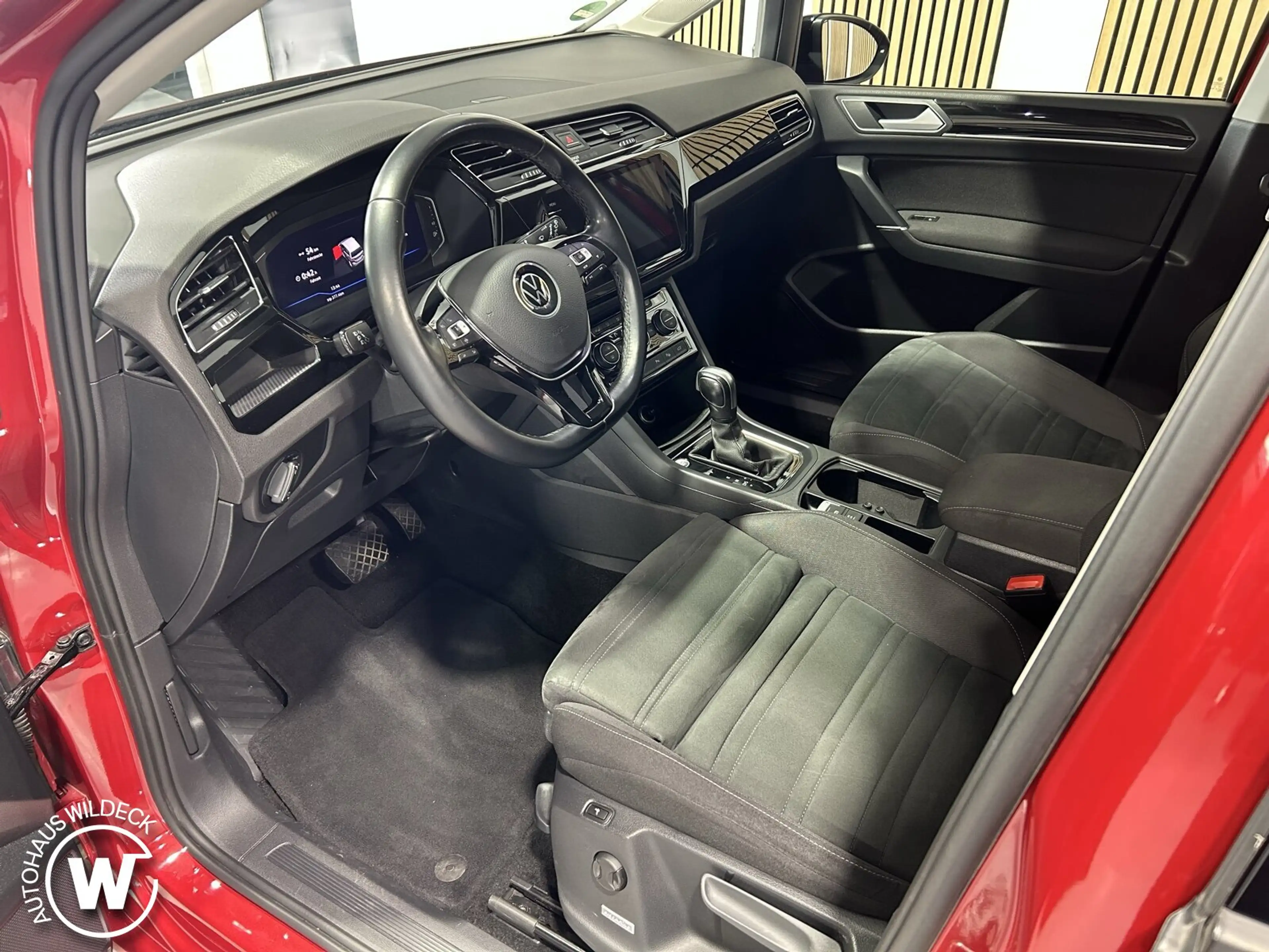 Volkswagen Touran Touran 2.0TDI DSG Highline Navi ACC Pano AHK Standh — photo 10