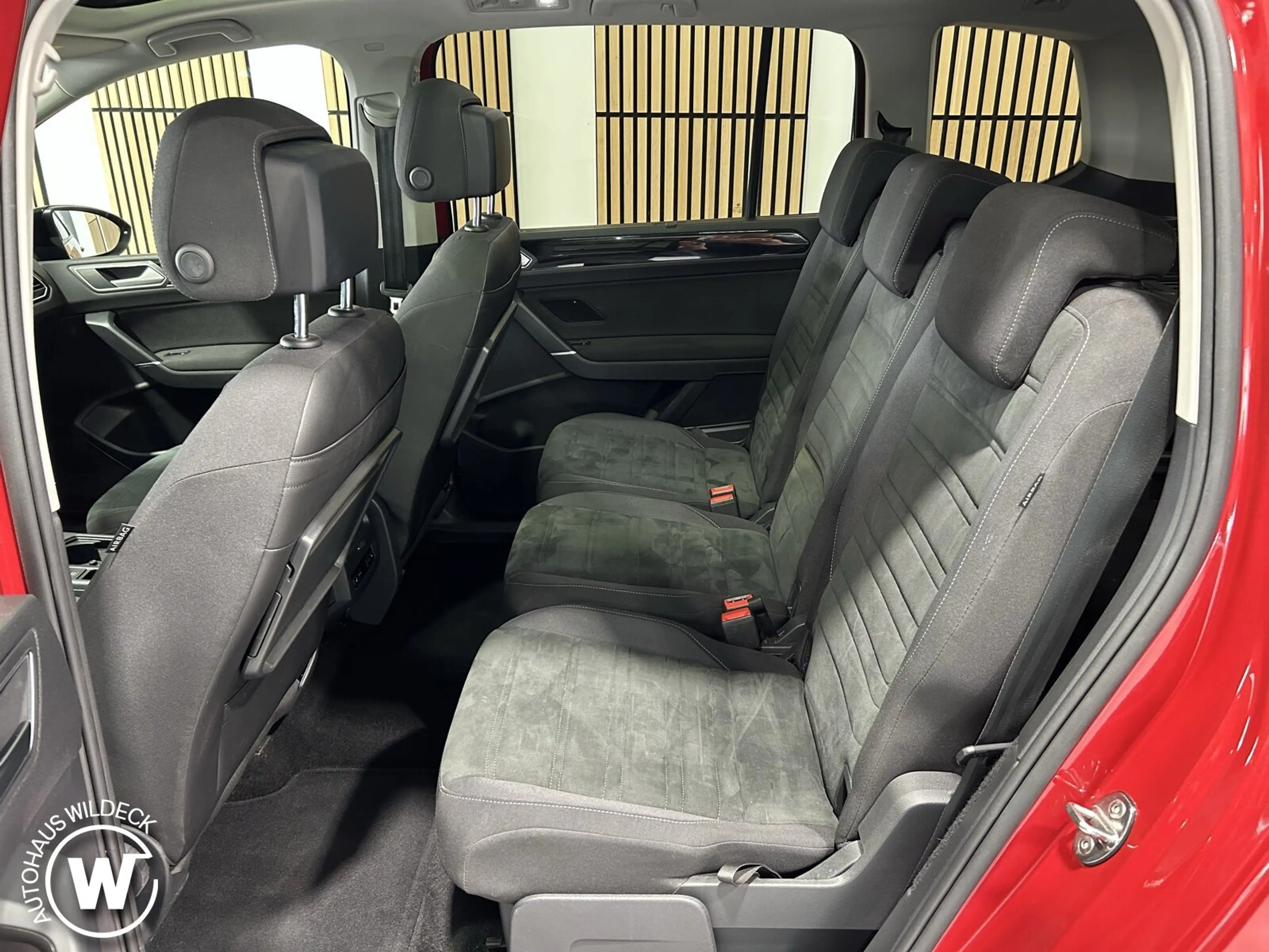 Volkswagen Touran Touran 2.0TDI DSG Highline Navi ACC Pano AHK Standh — photo 26