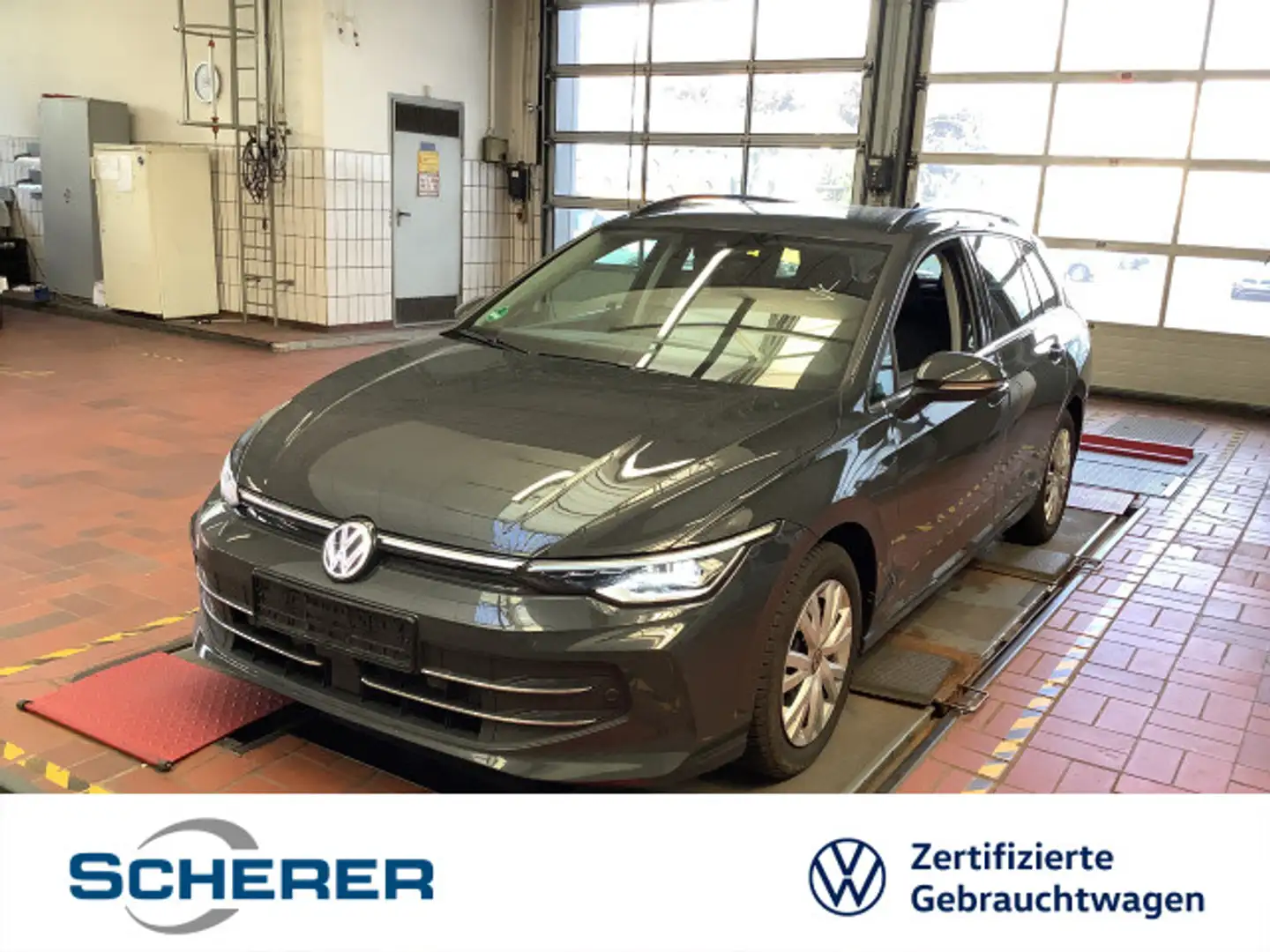 Volkswagen Golf VIII Variant Style 1.5 TSI DSG LED PLUS AHK Grau - 1