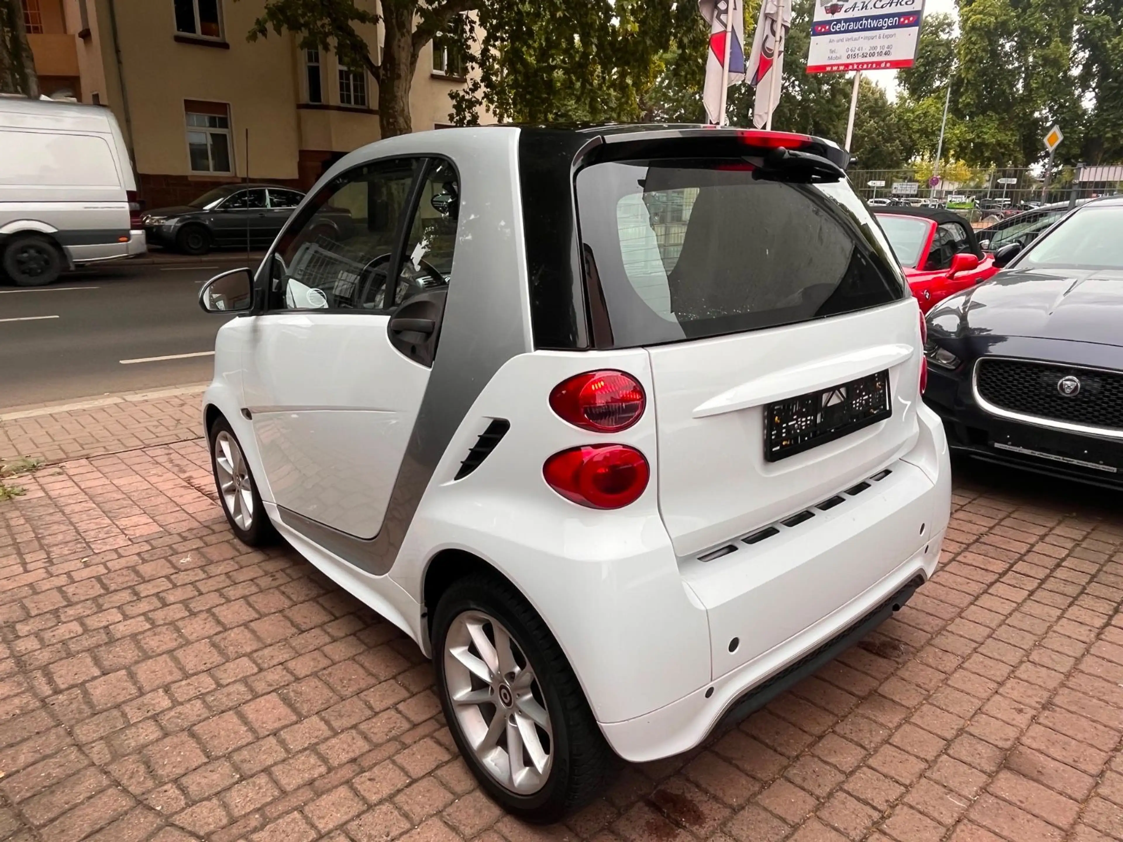 smart forTwo MHD coupe 52 kW Klima Navi — photo 4