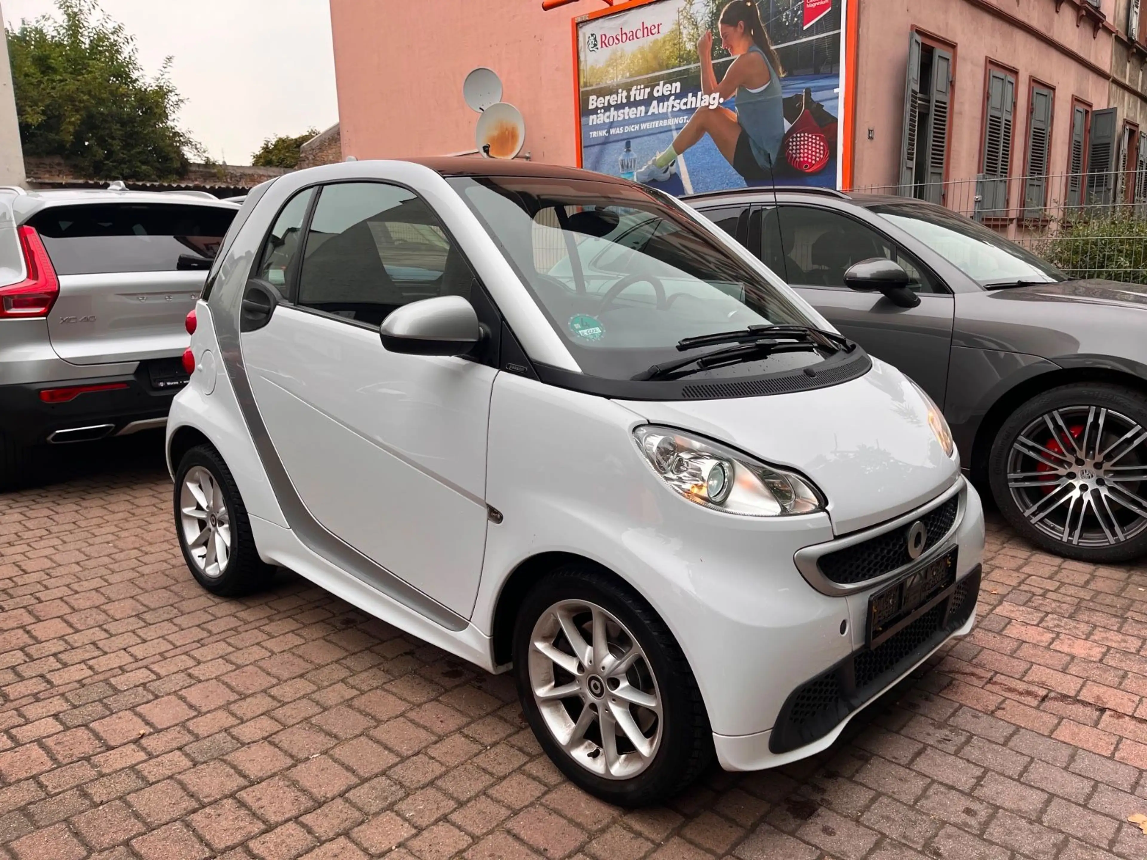 smart forTwo MHD coupe 52 kW Klima Navi — photo 2