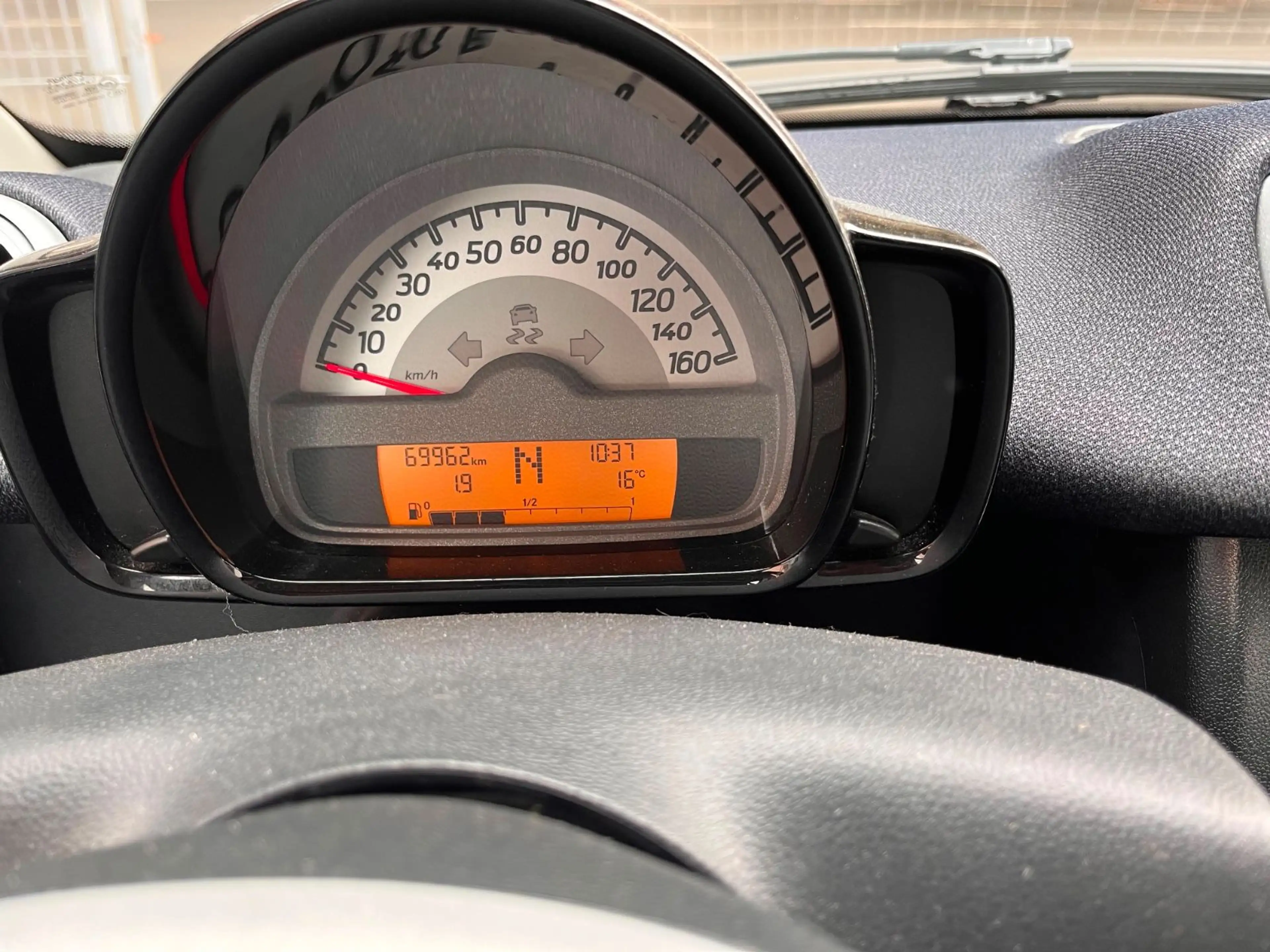 smart forTwo MHD coupe 52 kW Klima Navi — photo 7