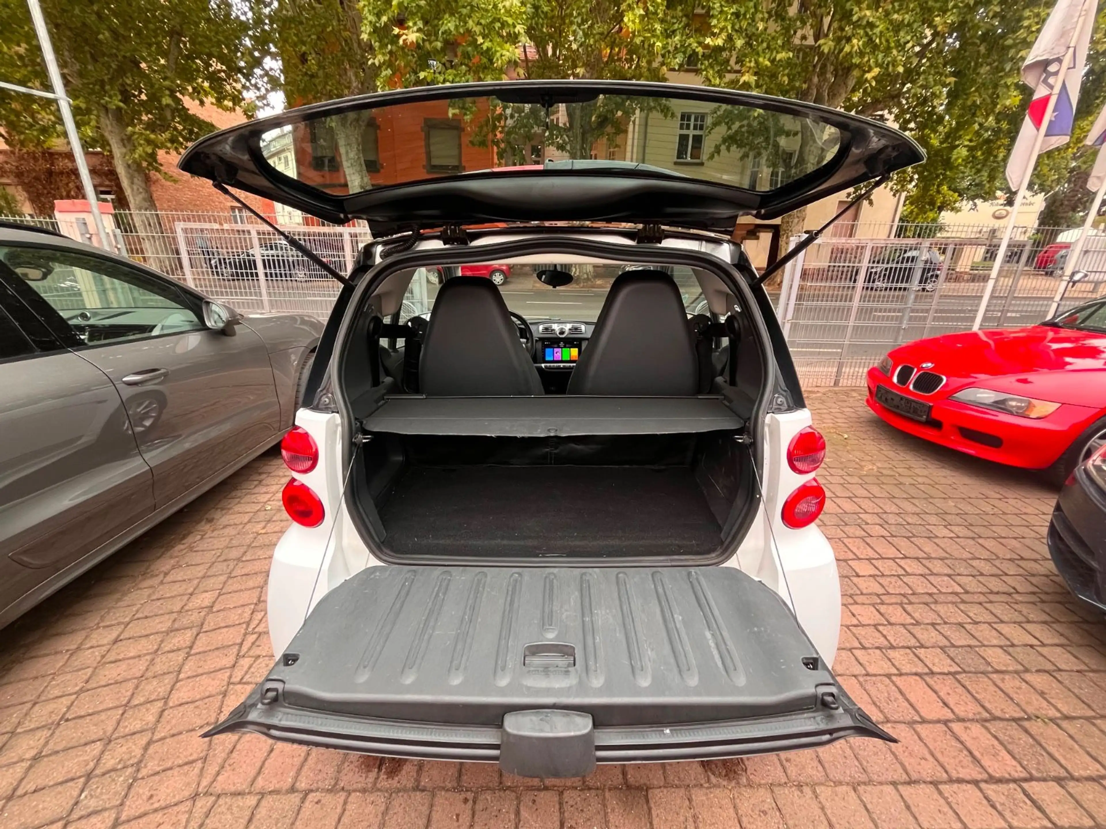 smart forTwo MHD coupe 52 kW Klima Navi — photo 6