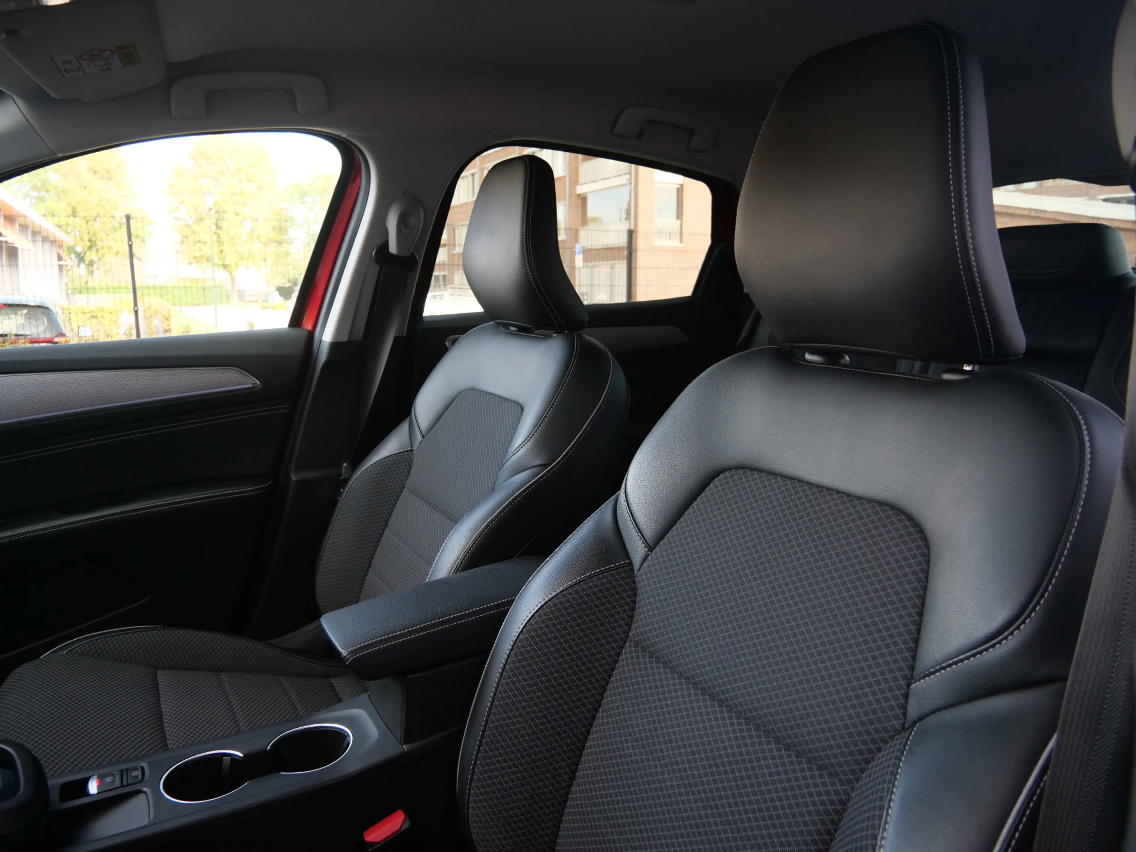 Renault Arkana 1.6 E-Tech Hybrid 145 Pk Zen Automaat Navi / DAB / — photo 4