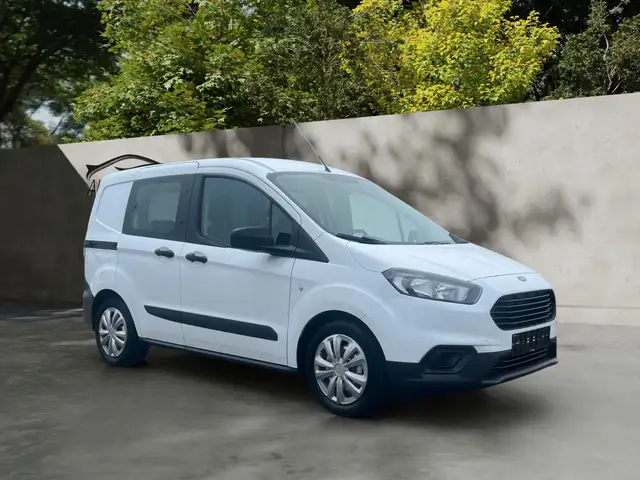 Ford Transit Courier /5 Sitzer/2x Schiebetür/Klima