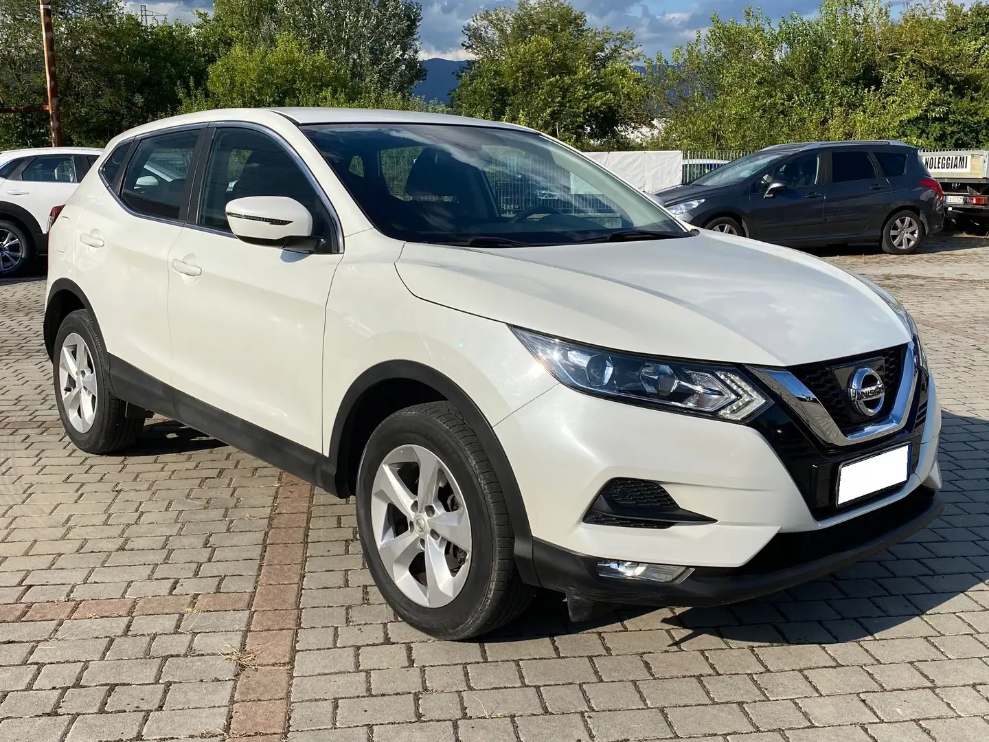 Nissan Qashqai Qashqai II 2017 1.5 dci N-Connecta 110cv Bianco - 2