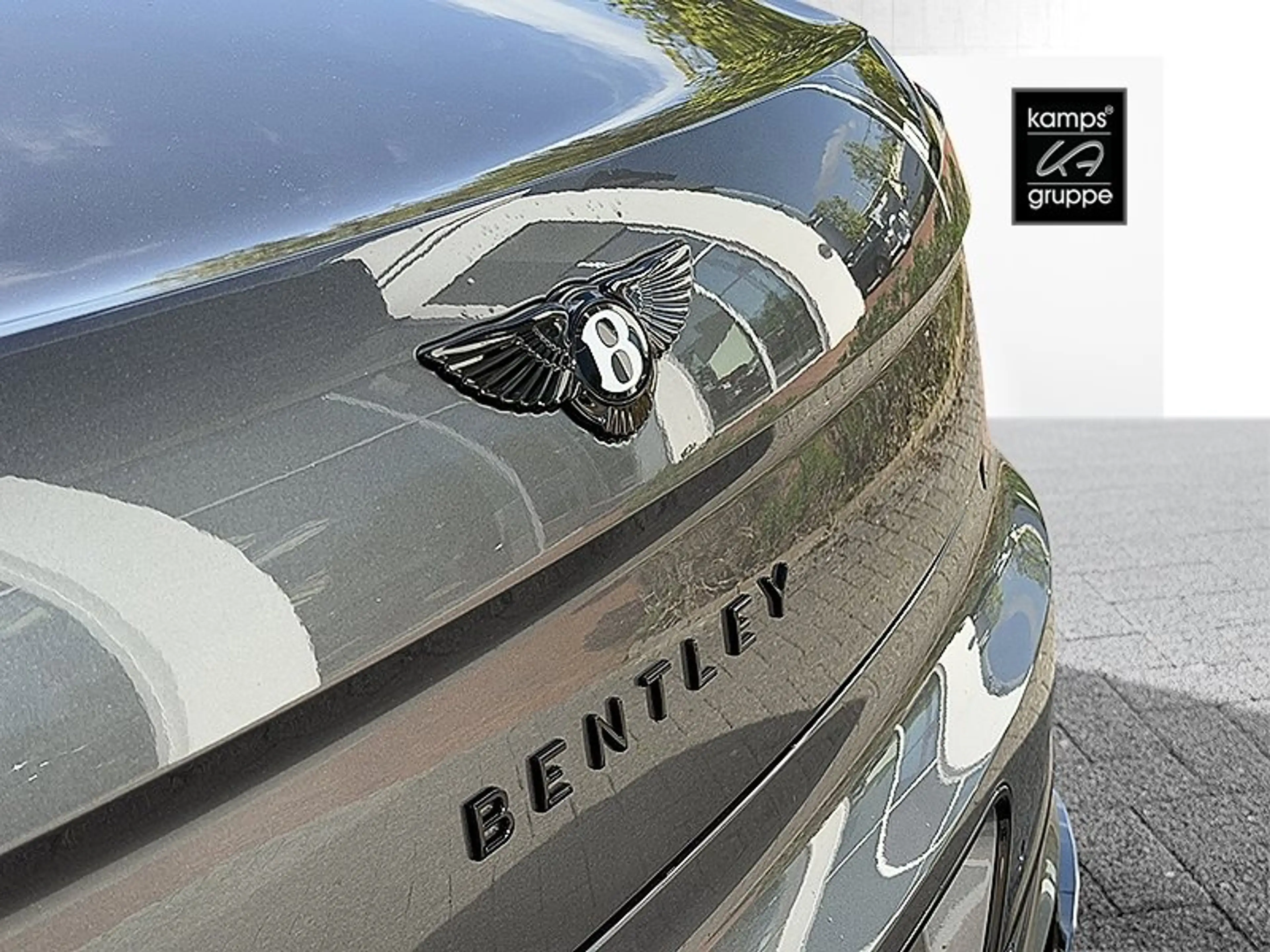 Bentley Flying Spur V8 Hybrid *B&O*Rotating* — photo 9