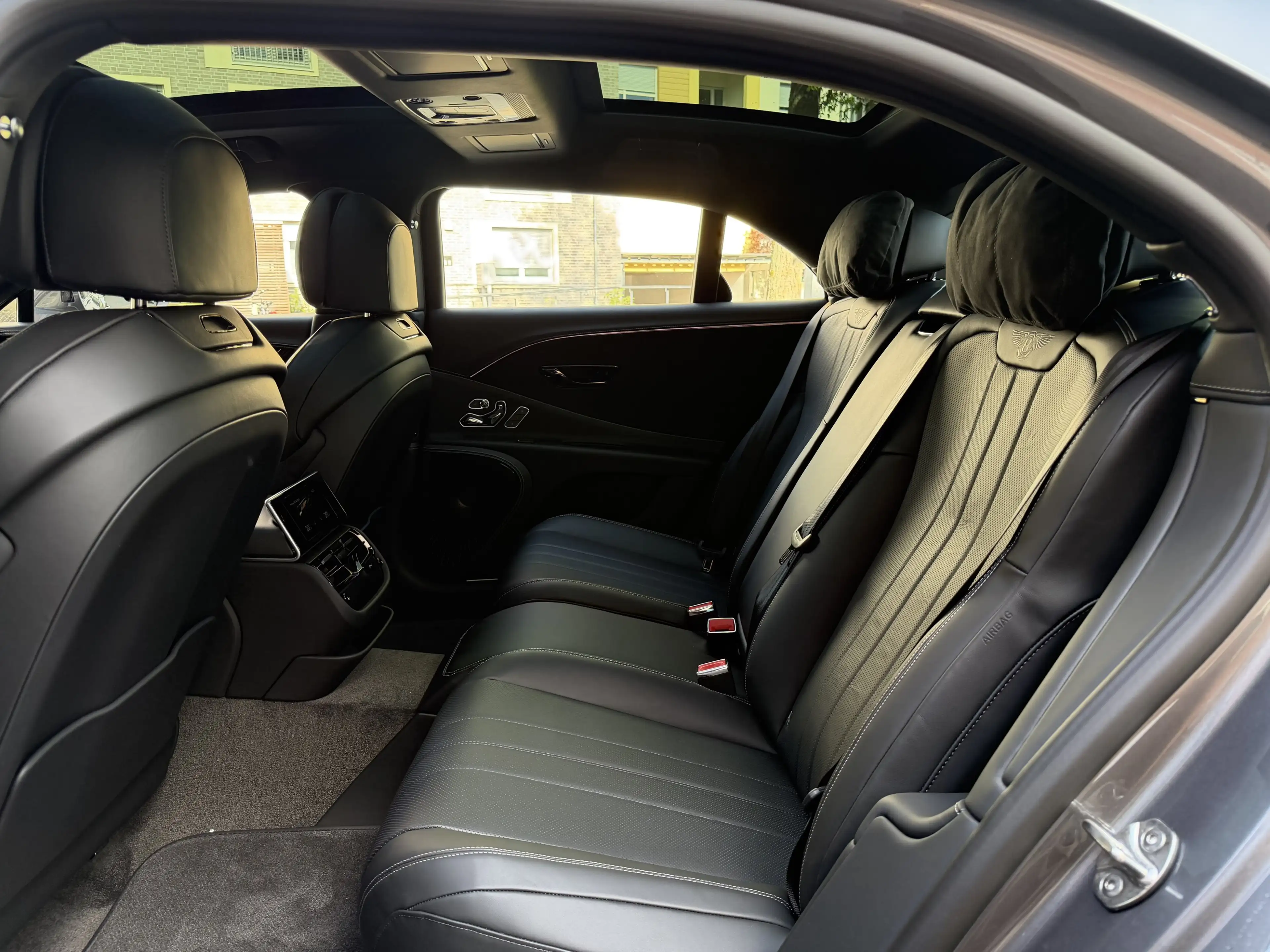 Bentley Flying Spur V8 Hybrid *B&O*Rotating* — photo 15