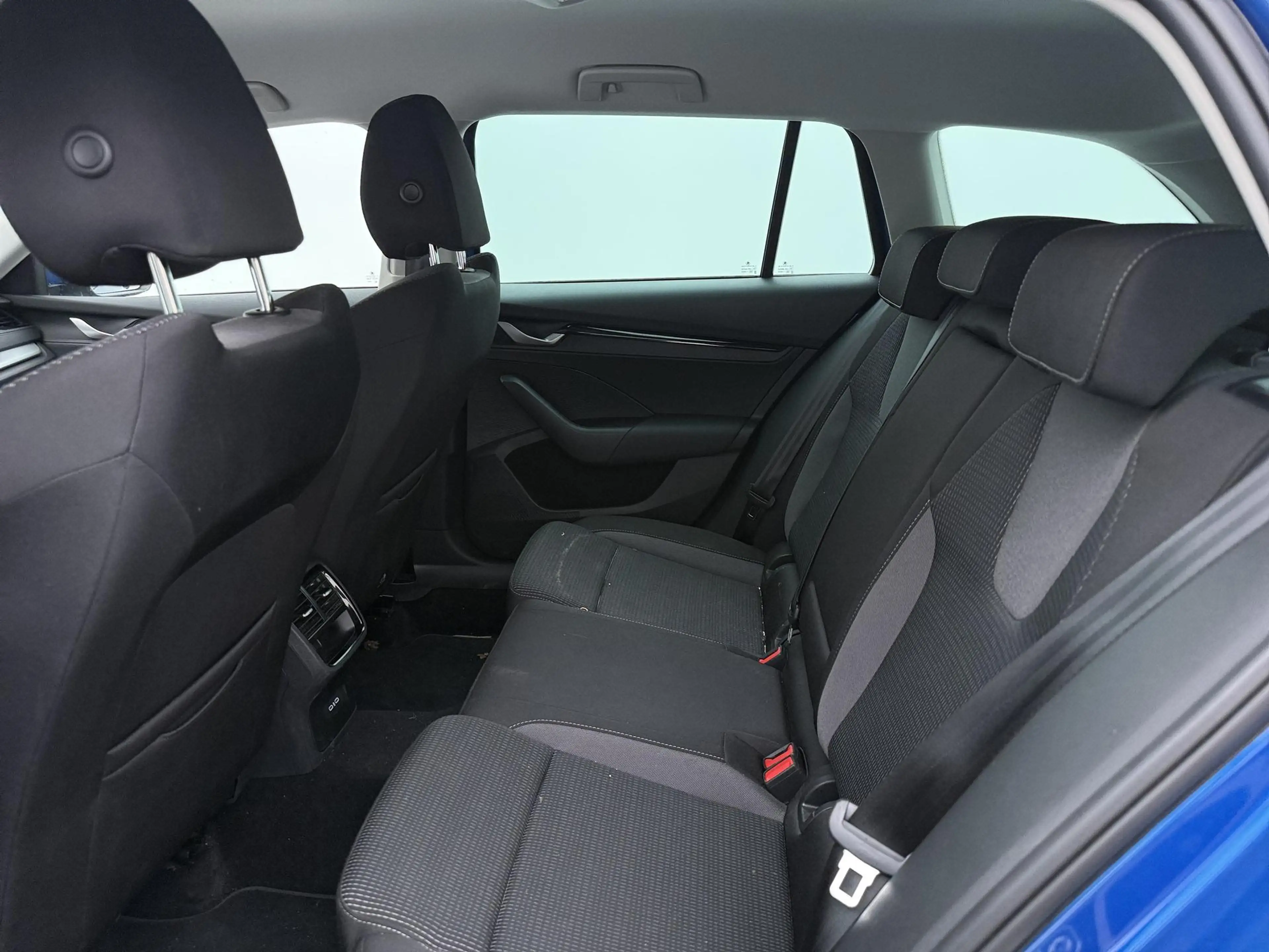 Skoda Octavia Combi 1.5 TSI Business Edition | Trekhaak | Camera — photo 9