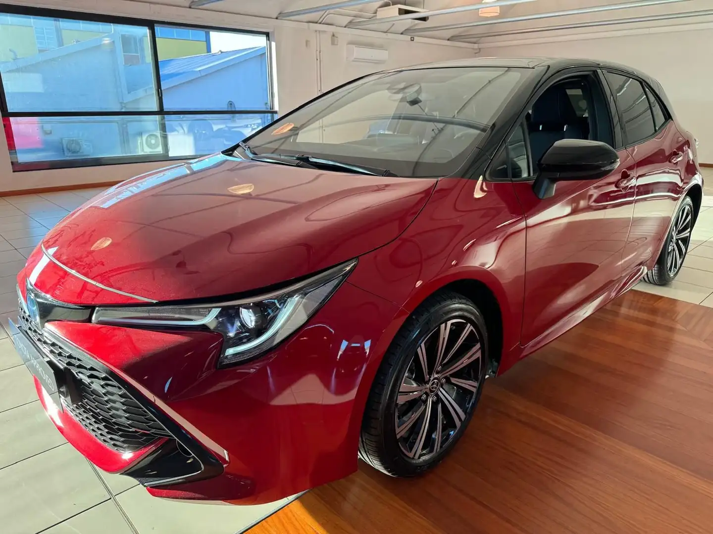 Toyota Corolla 1.8 Hybrid Style - 1