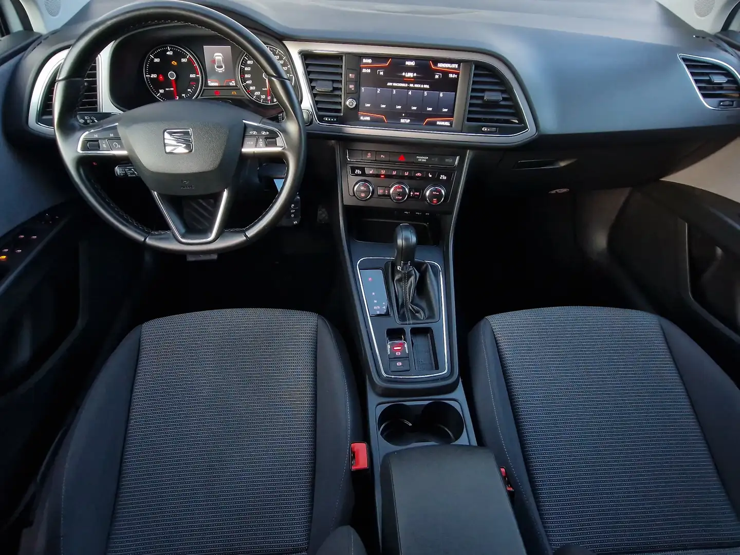 SEAT Leon ST Style 1,6 TDI DSG Kamera*ACC*LED*Lane Assist!!! Weiß - 2