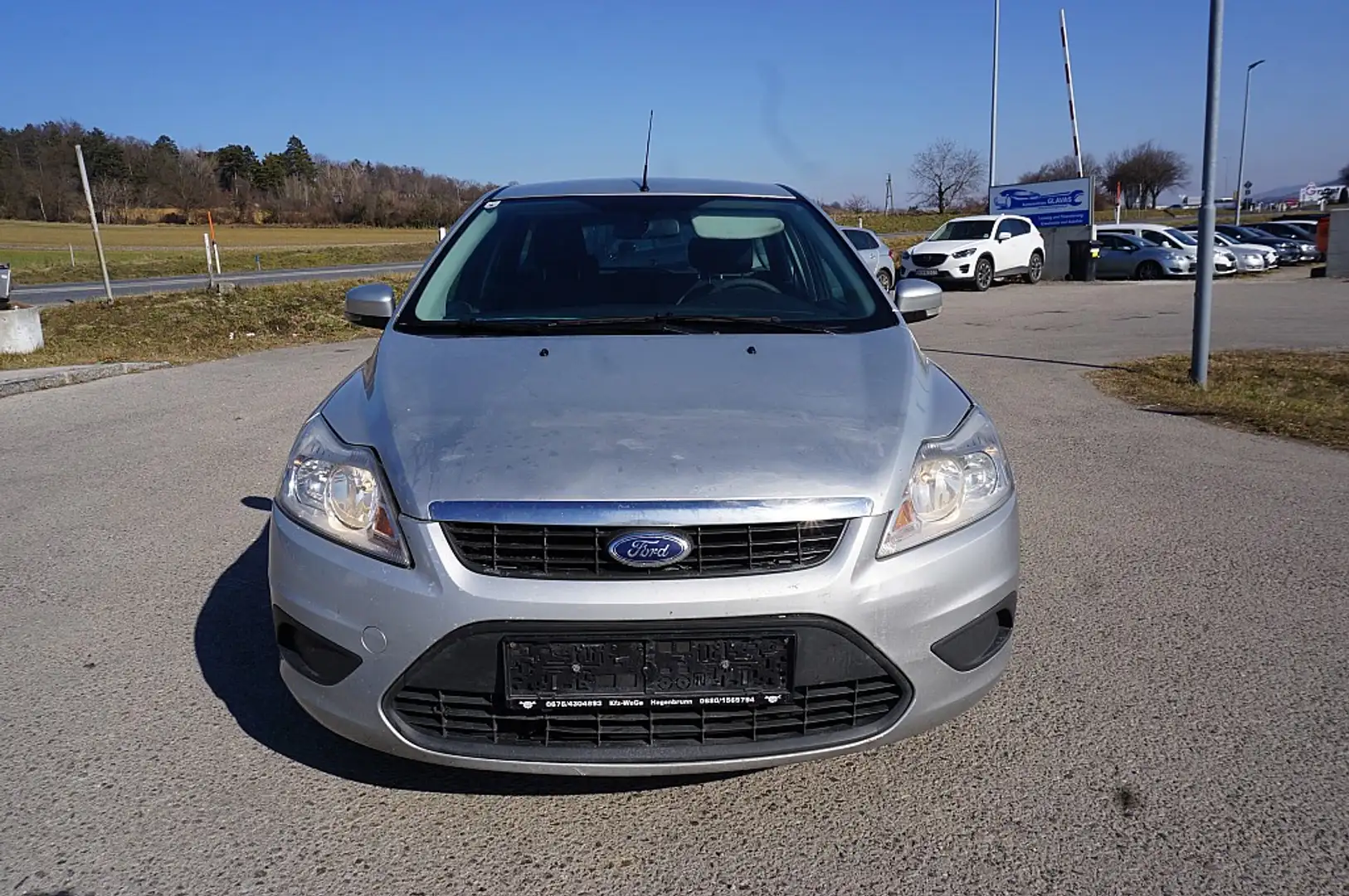 Ford Focus Traveller Trend 1,4 Grau - 1