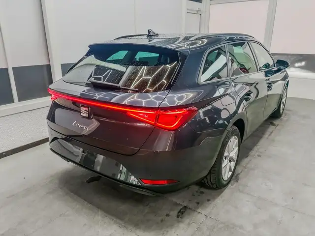 Seat Leon Leon view 5