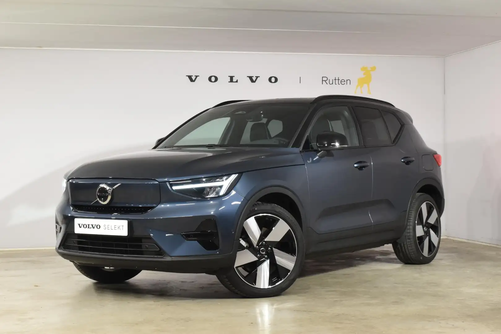 Volvo EX40 252PK Single Motor Extended Range 82 kWh Plus / Lo Blau - 2