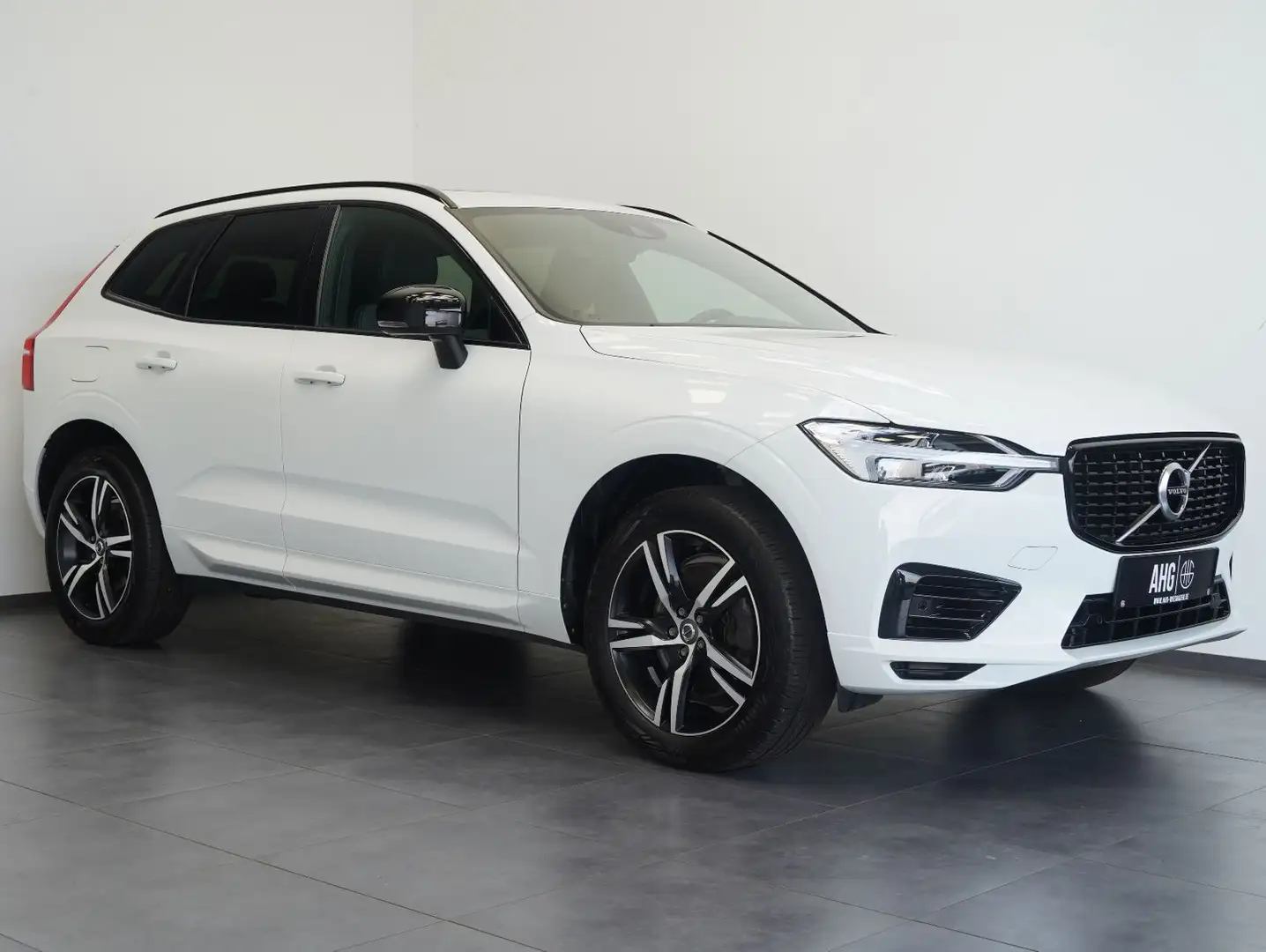 Volvo XC60 T8 AWD Recharge Twin Engine R Design PANO White - 2