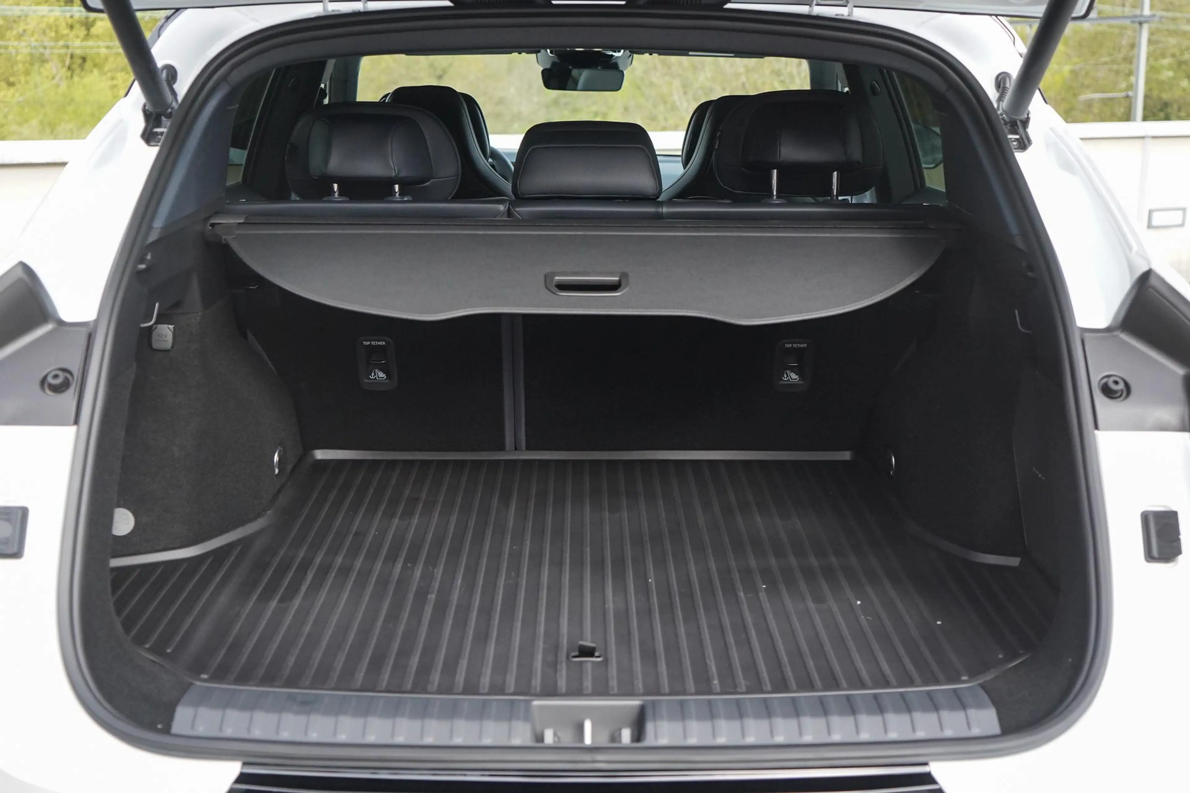 Lynk & Co 08 1.5 More Panoramadak | Keyless Entry | 360 Graden — photo 10